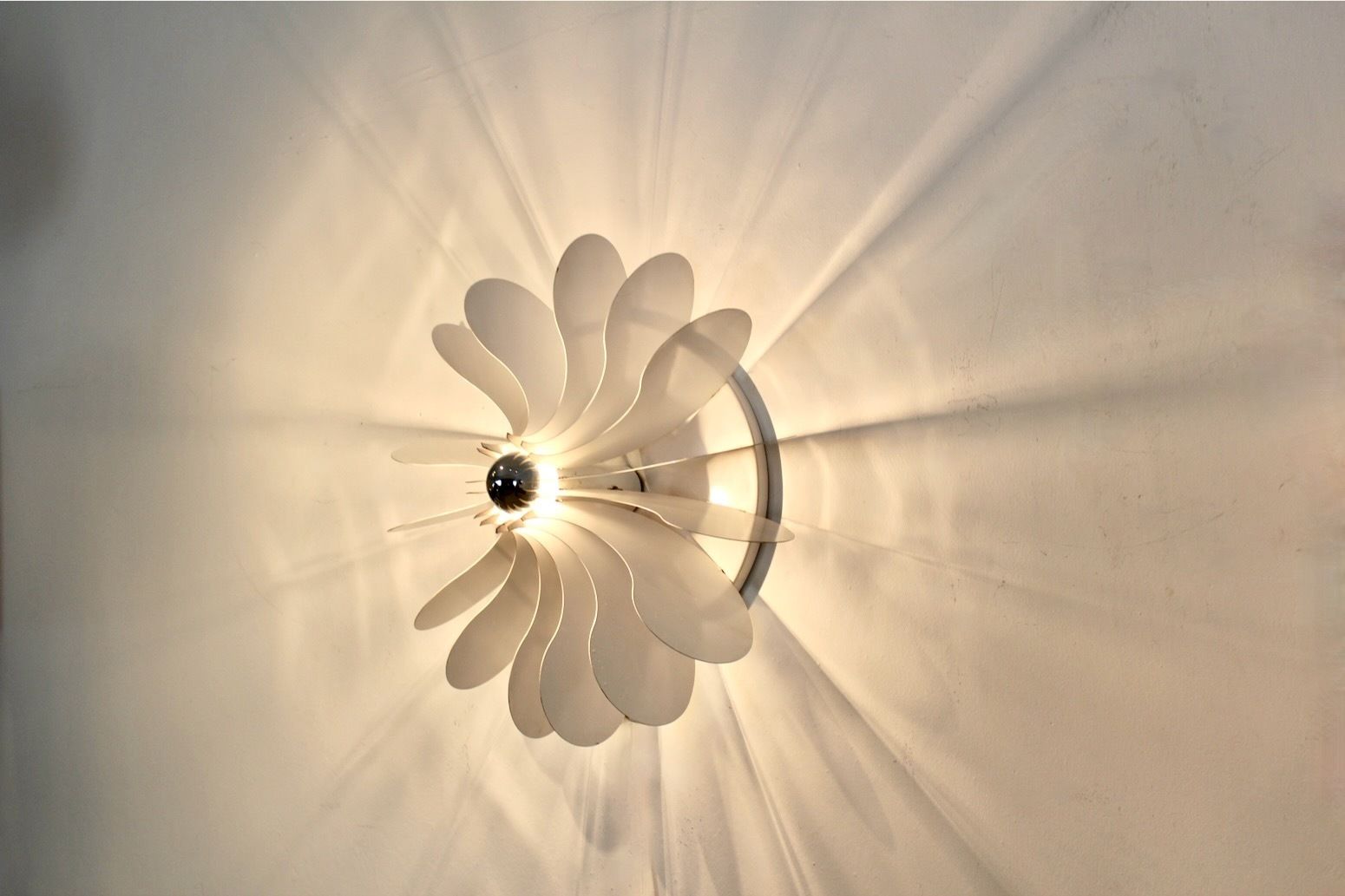 1214.0 Graphical Bolide Sconces By Hermian Sneyders De Vogel For Raak, Amsterdam, Stock Of Four photo