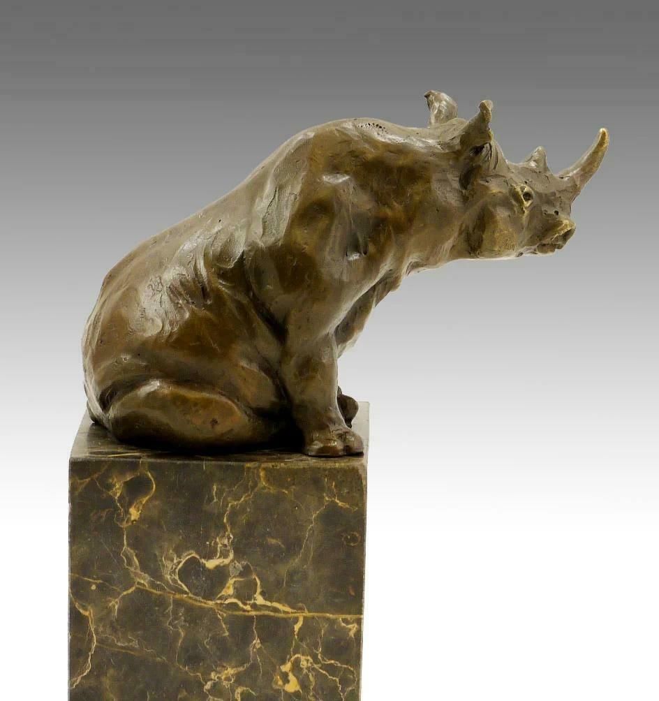 Bronze Sculpture Of A Rhinoceros, Contemporary Work, Xxist Century. photo vinterior