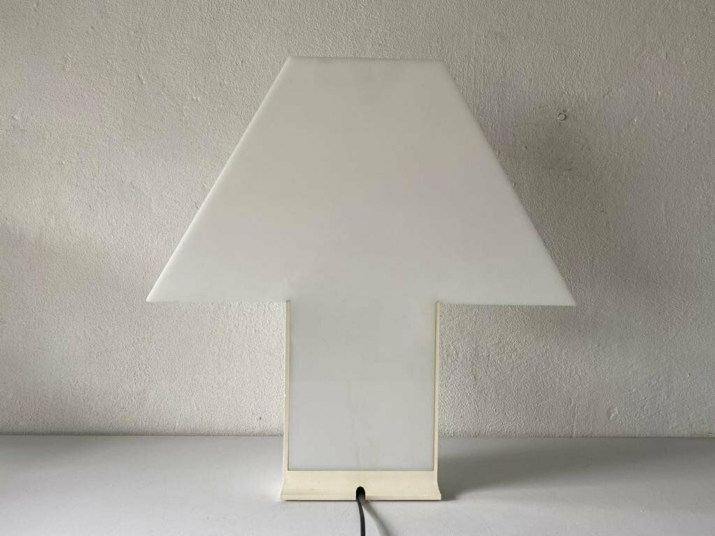 White Plexiglass Table Lamp By Mario Barbaglia & Marco Colombo For Paf Studio, 1980s, Italy
