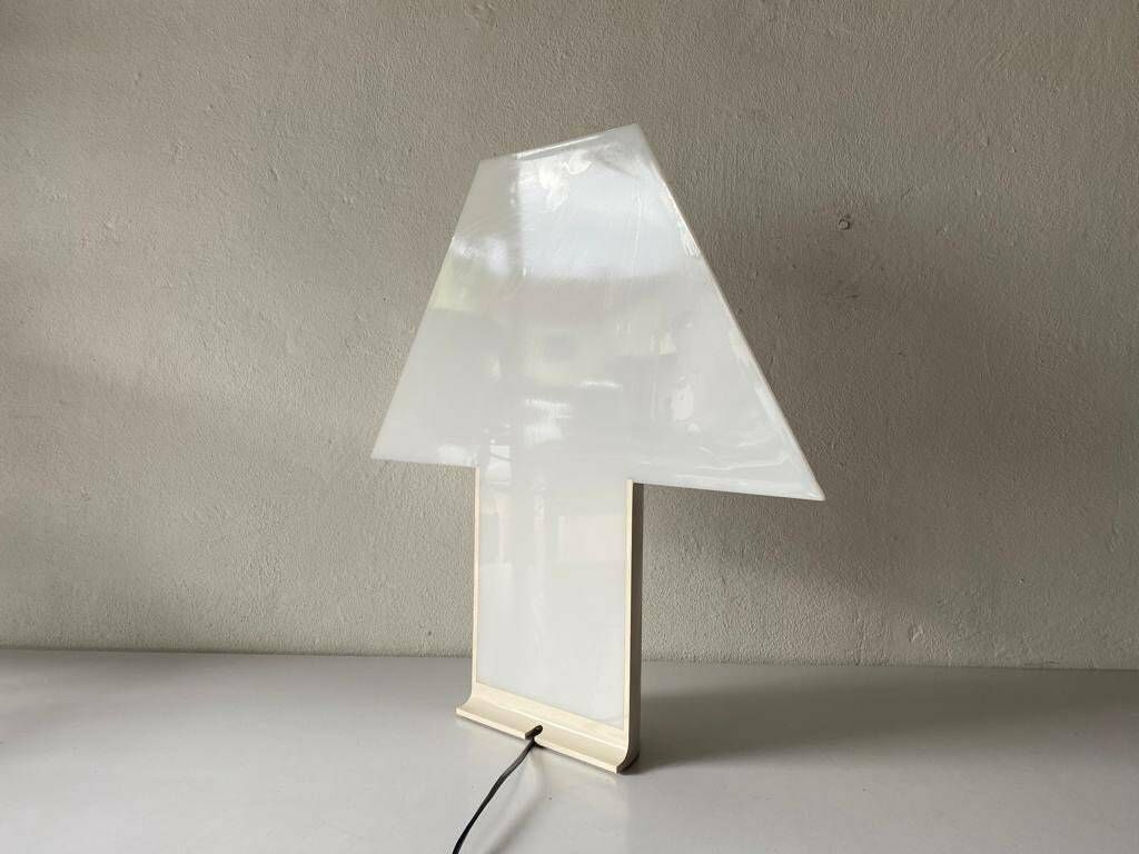 White Plexiglass Table Lamp By Mario Barbaglia & Marco Colombo For Paf Studio, 1980s, Italy photo Lighting