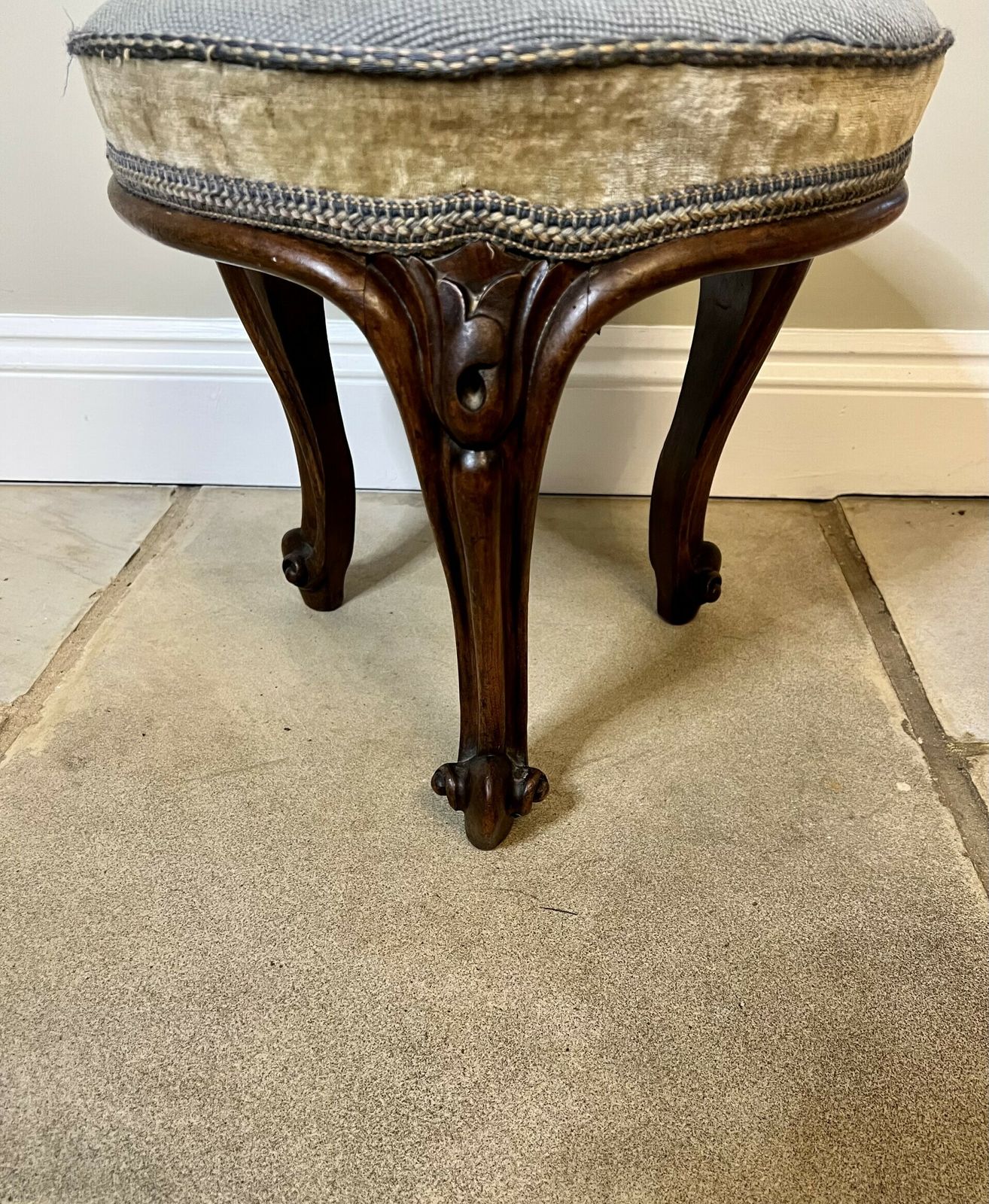 Victorian Quality Carved Walnut Stool photo Furniture
