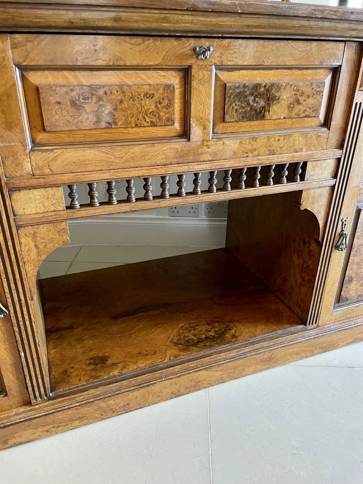 photo vintage Outstanding Quality Antique 19th Century Pollard Oak Sideboard By James Schoolbred