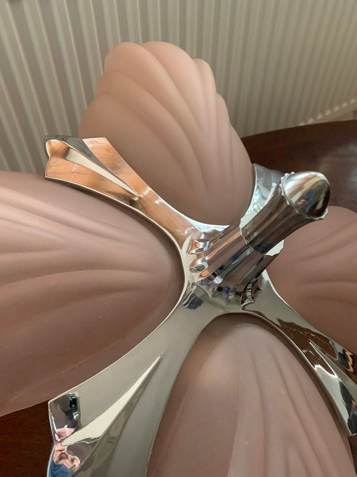photo furniture Original Vintage Art Deco Style 60s Baby Pink & Chrome Scallop/Clam Shell Four Section Ceiling Light/Chandelier