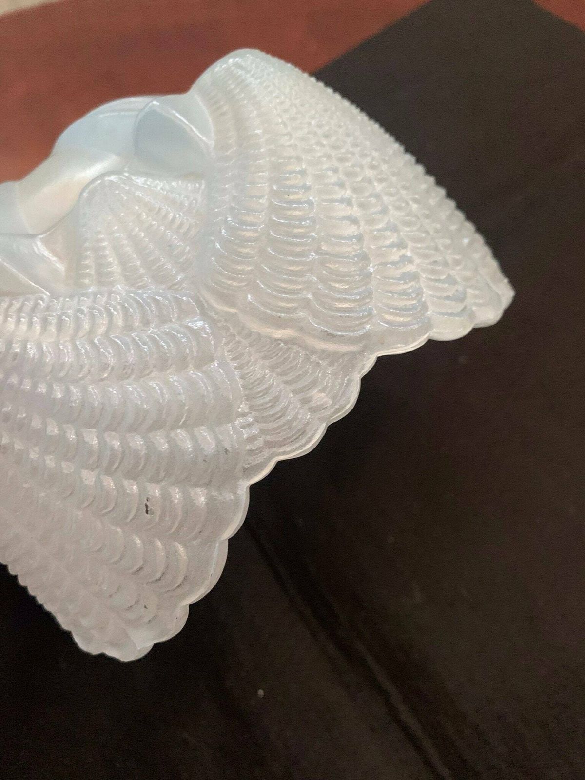 photo furniture Exceptional Antique Art Deco Opalescent Glass Clam/Scallop Shell Lamp/Light Shade