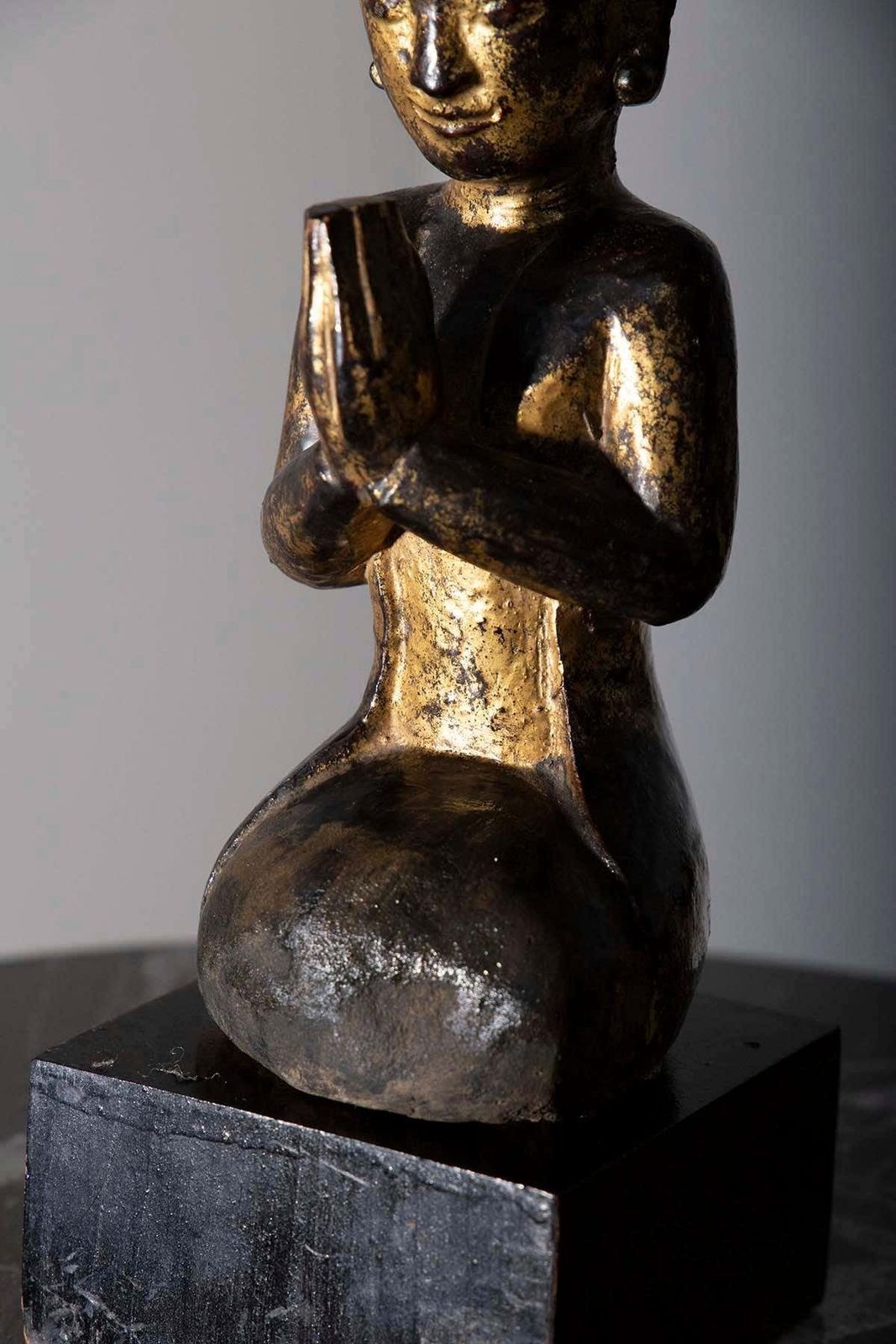 Lacquered Wooden Sculpture Depicting Burma Praying, Early 19th Century photo vinterior