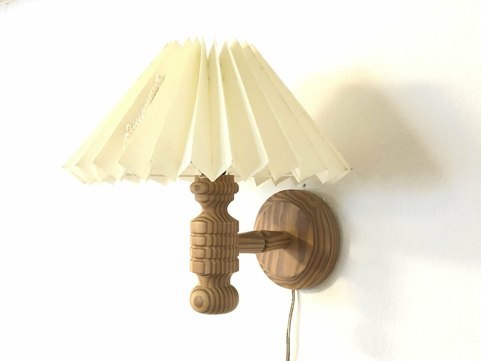 Beautiful Mid Century Danish Wooden Wall Lamp With Carvings And Vintage Beige Fabric Shade photo 184.0