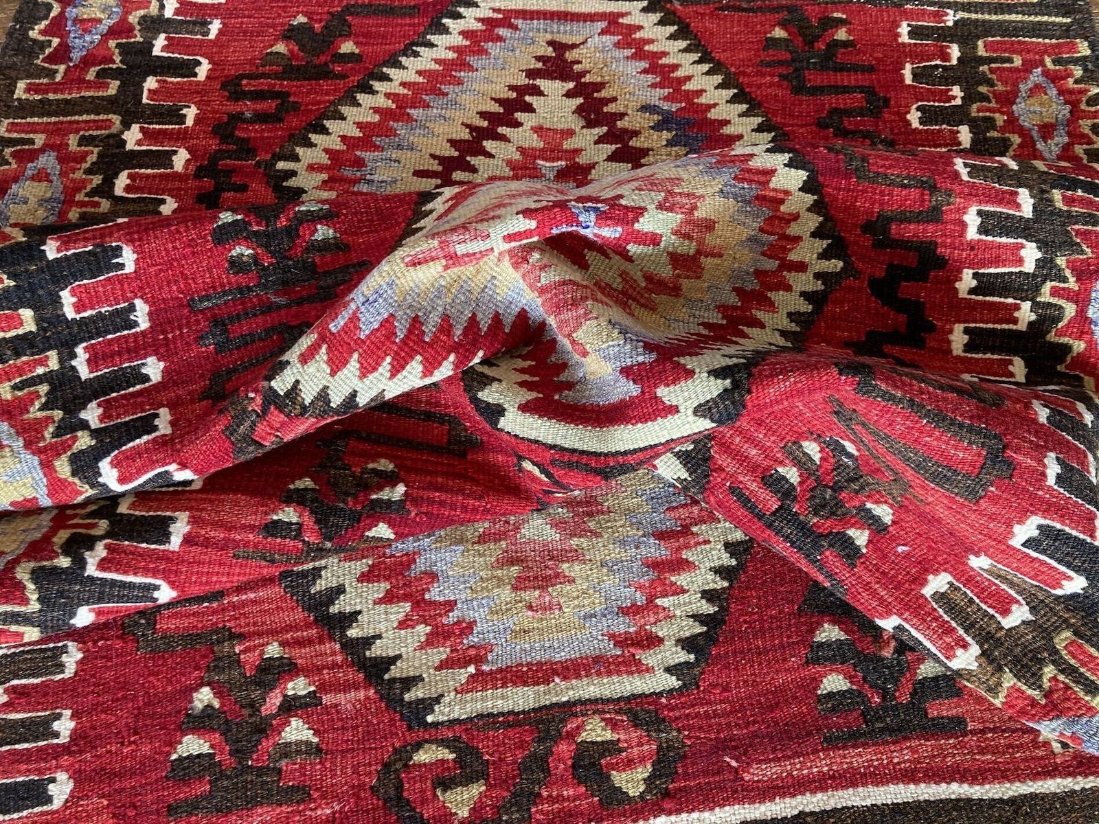 photo vintage Vintage Anatolian Kilim 1.78m X 0.95m