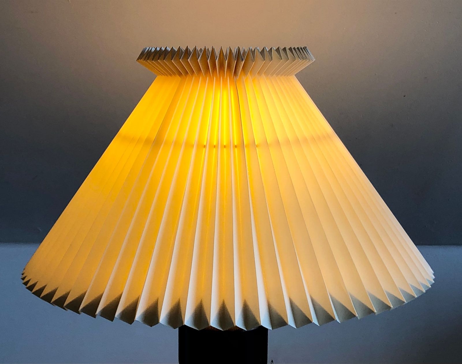 Exquisite Danish Wood Sculptural Modernist Mid Century Table Lamp With Organic Shapes And Original Vintage Beige Pleated Cle Klint Shade photo 344.0