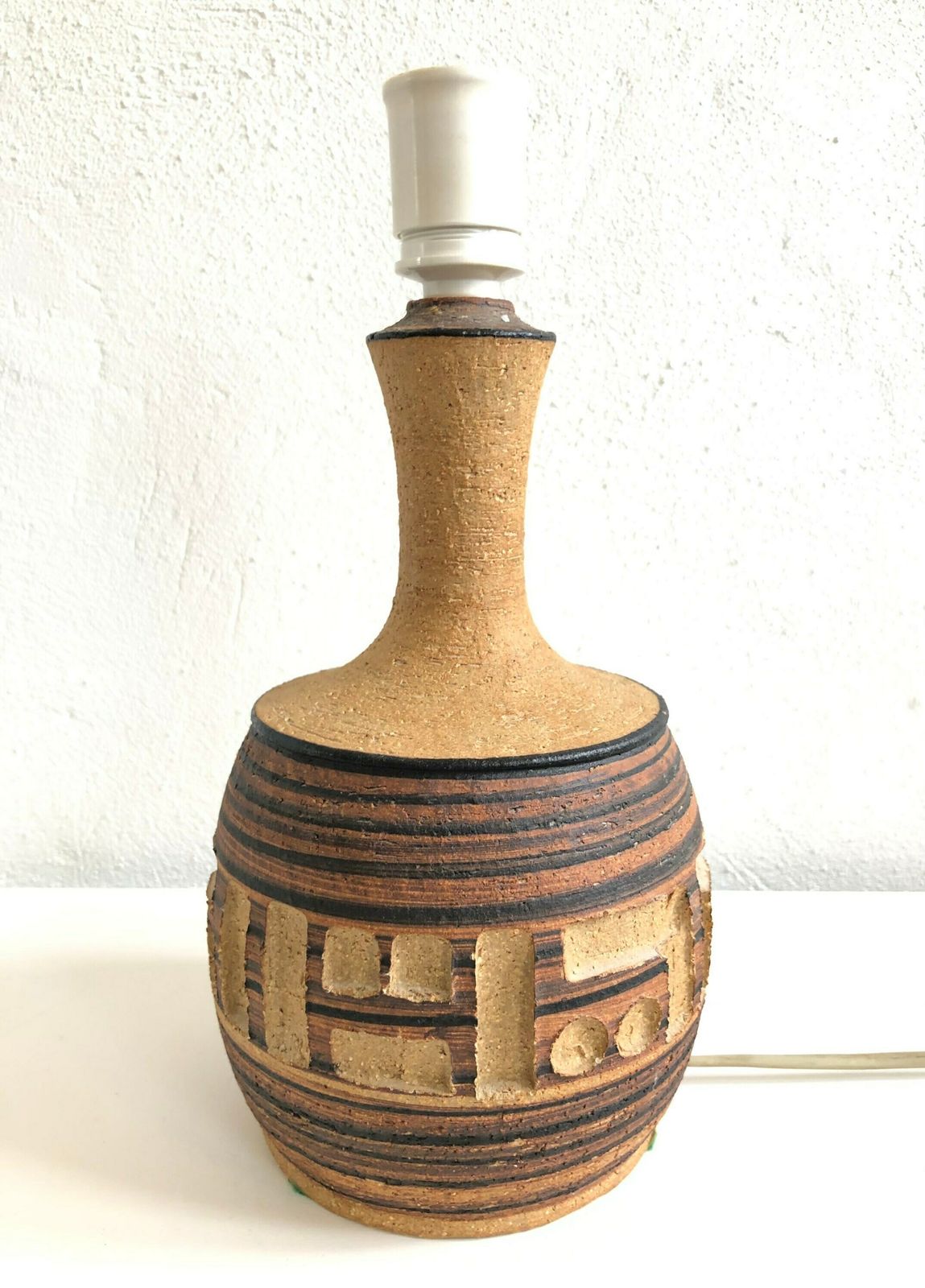 Danish Stoneware Mid Century Table Lamp In Raw Clay, Carved Pattern And Brown Colors With A Pleated Linen Shade   Design From Axella photo buy