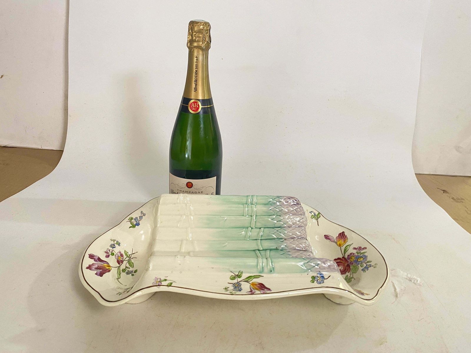 374.0 Majolica Asparagus Server Longchamps Circa 1930 photo