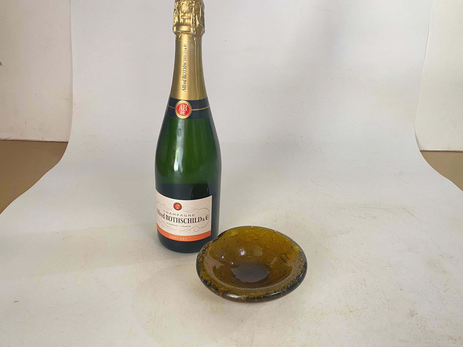 Vide Poche Or Ashtray In Glass, Bubles Patterns France, Circa 1970 From Biot photo vinterior