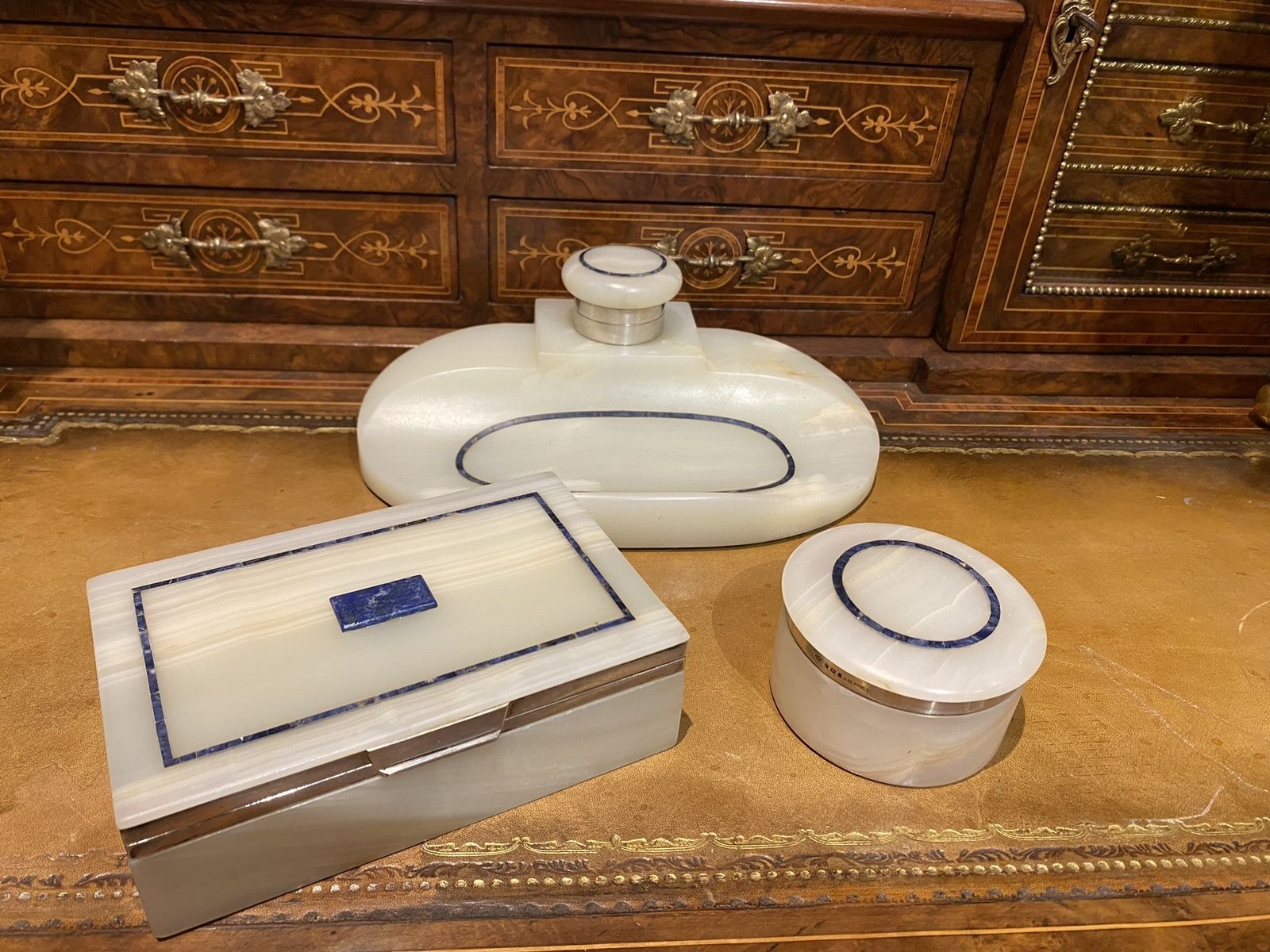 photo vintage Art Deco Onyx, Lapis & Silver Desk Set, By George Betjemann For Aspreys, London, 1921
