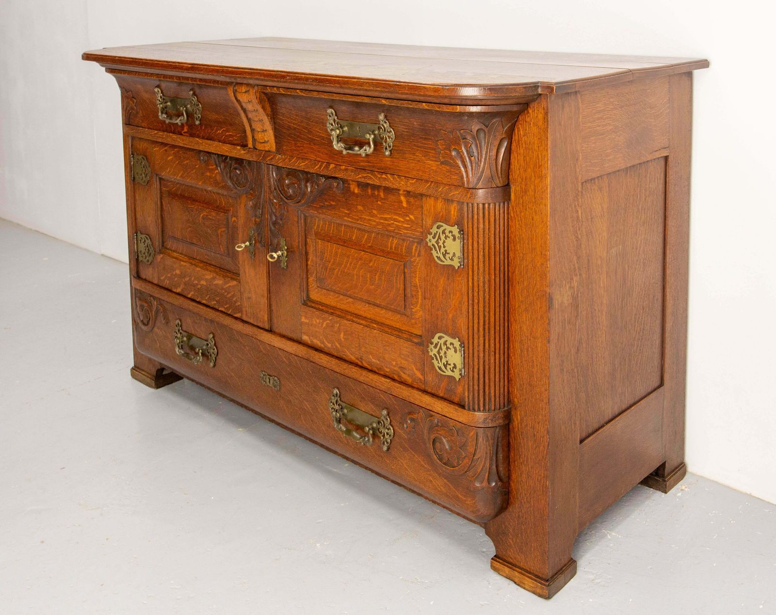 French Huge Oak & Bronze Buffet Neogothic Style Acanthus Leaves Circa 1900 photo 1847.0
