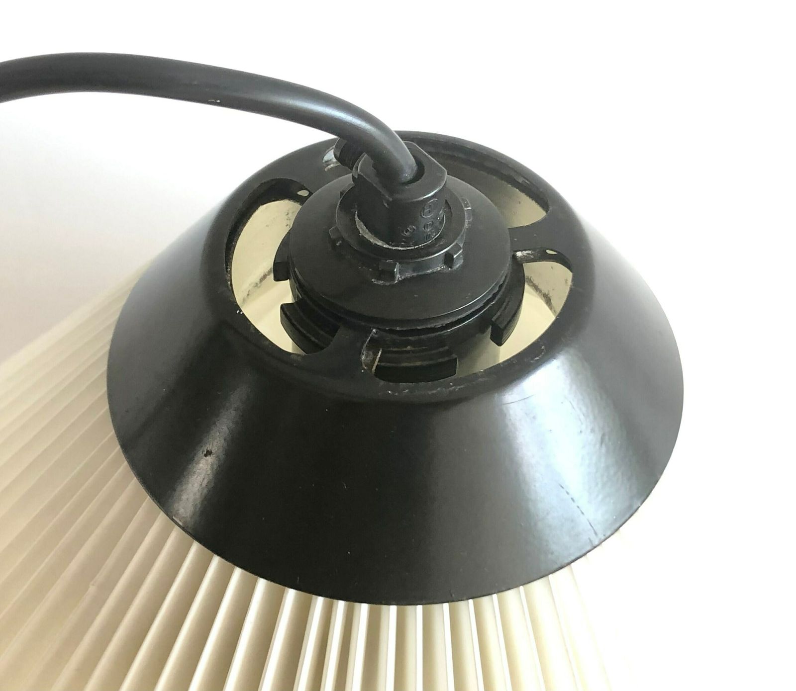 Vintage Le Klint Original Danish Mid Century Modern Pleated Ceiling Lamp In White   Design By Tage Klint In 1945 photo 234.0