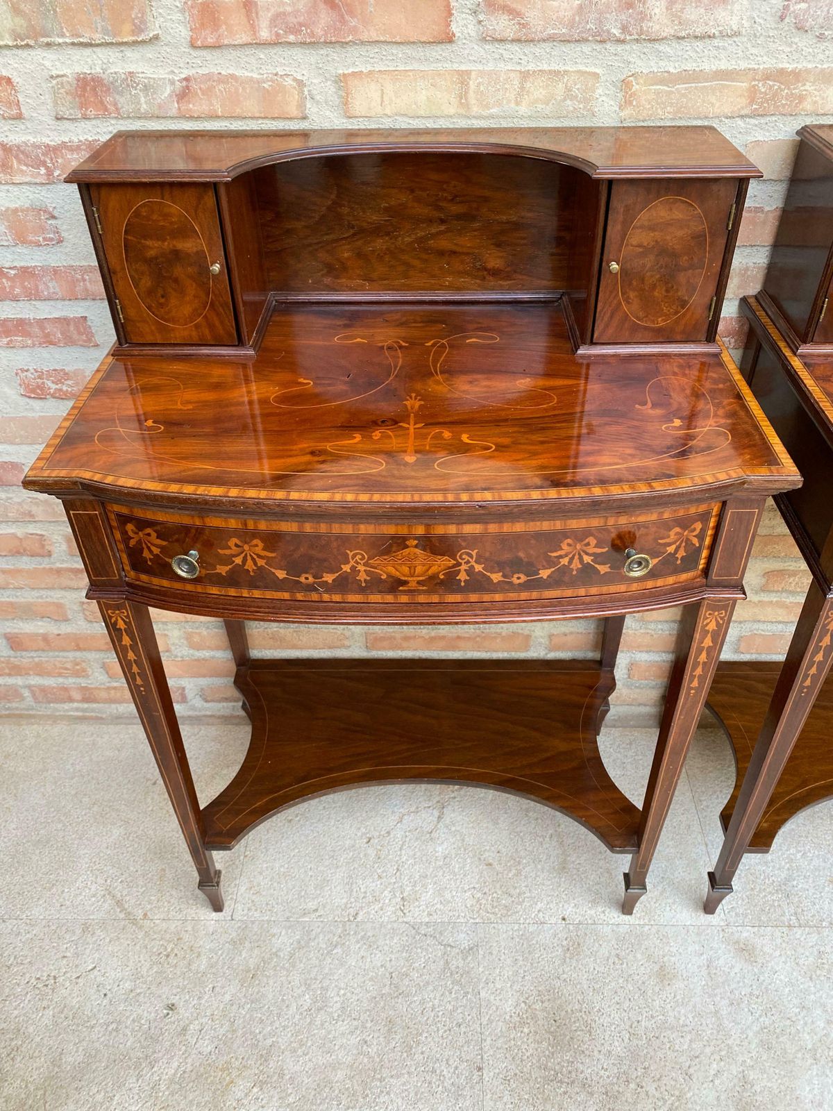 photo furniture Tables de nuit avec marqueterie française incrustée, années 1920, lot de 2