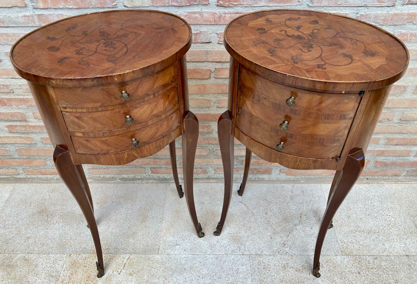 Tables de chevet de style Louis XVI en noyer marqueté, France, années 1920, lot de 2 photo for sale