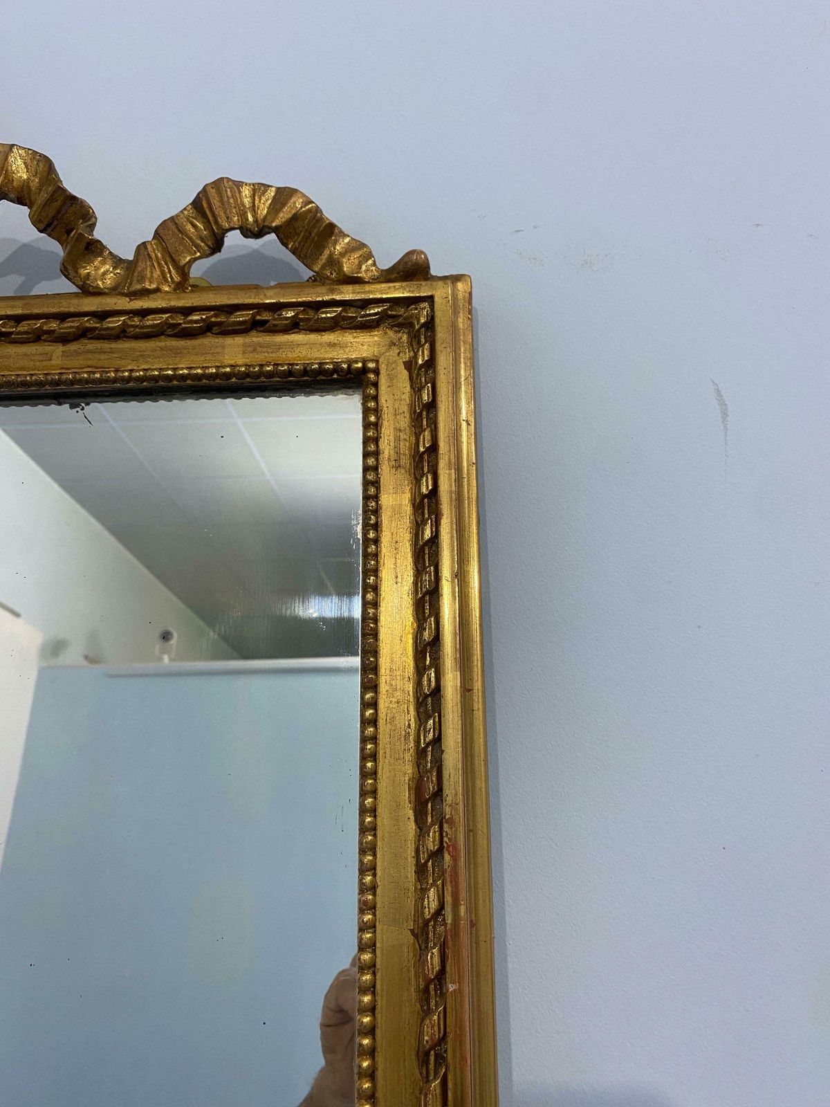 photo for sale Antica Specchiera Francese Dorata A Foglia D'oro Epoca Napoleone Terzo, 1870