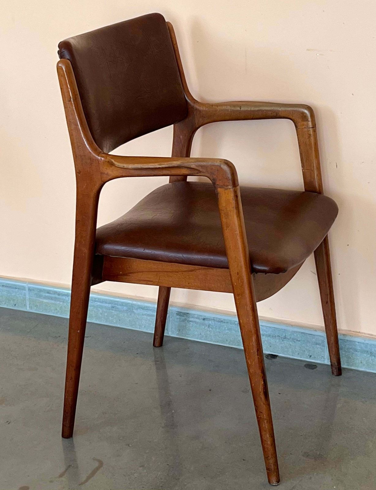 Fauteuils modernes en teck et cuir brun, dans le style de Erik Buch photo buy