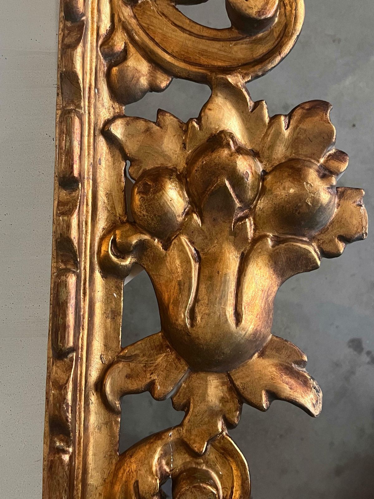 Miroir français d'époque Empire en bois doré sculpté, XIXe siècle photo buy