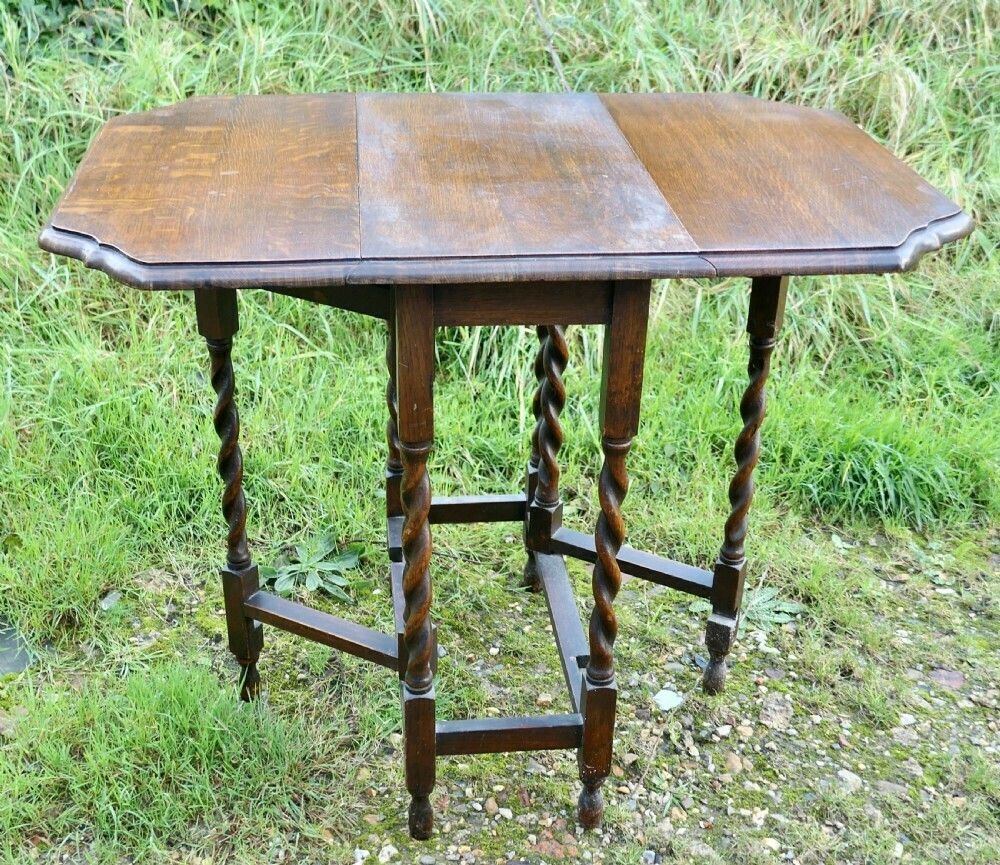 A Good Solid Oak Victorian Gate Leg Table photo Furniture