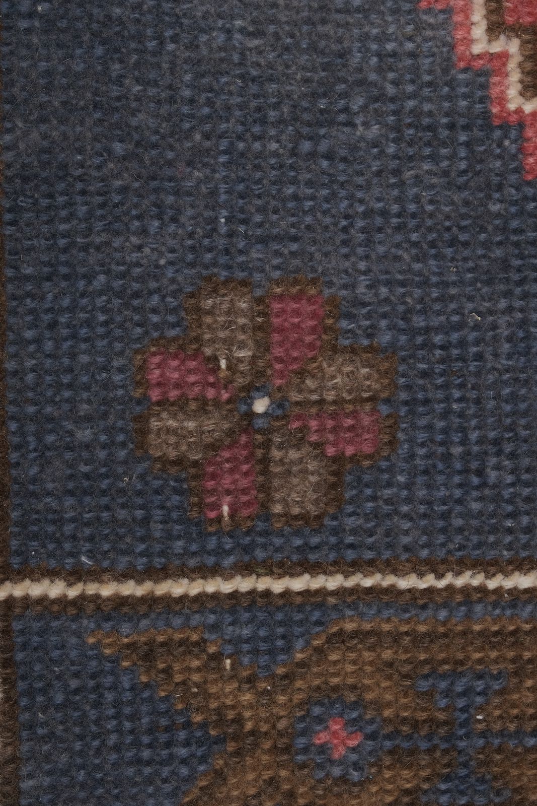 photo furniture Distressed Low Pile Yastik Mat Faded Colors Rug   Set Of Two