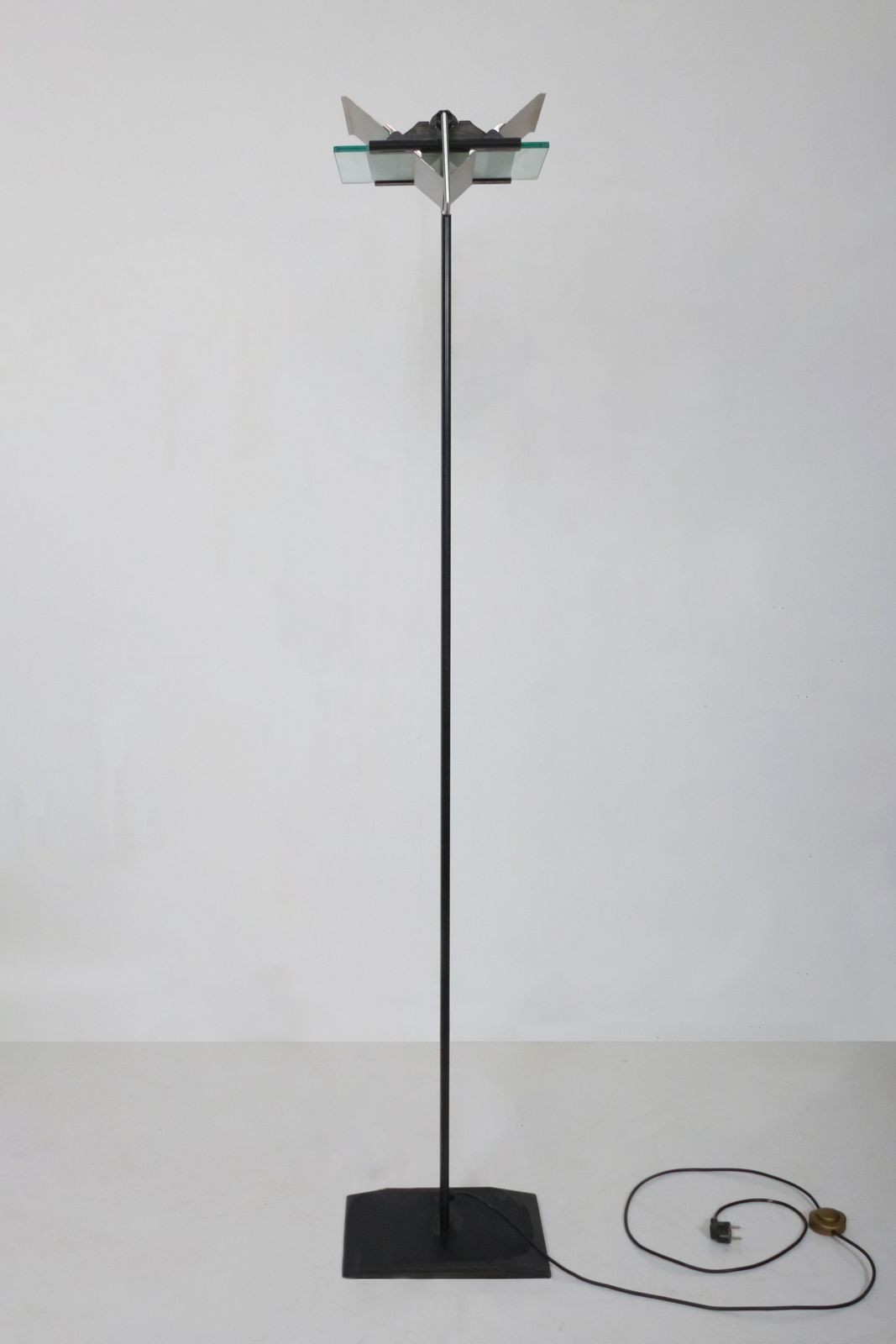 Dhiedron Floor Lamps By Giovanni Grignani For Lamperti photo furniture