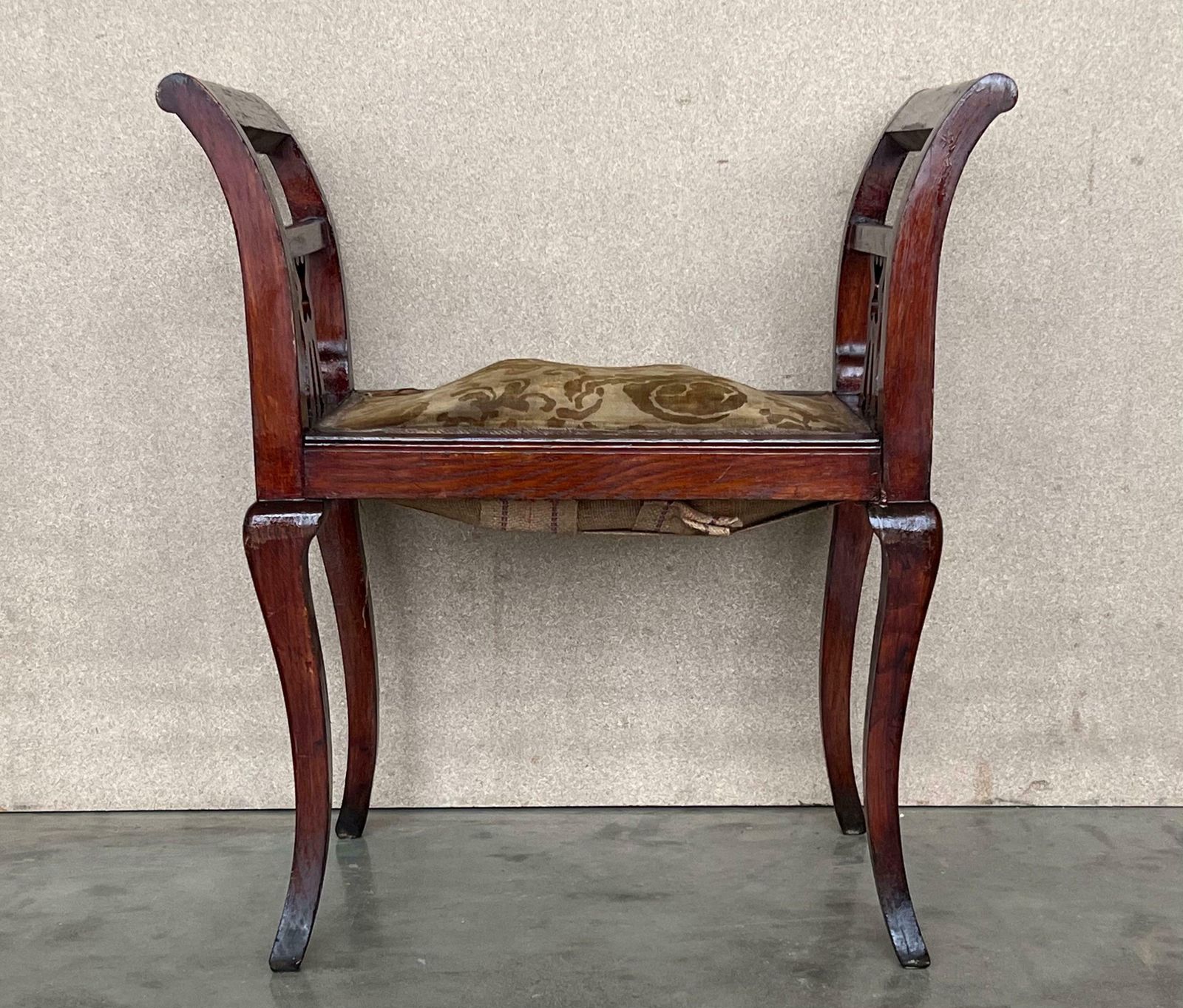 Ensemble de banquettes Chippendale d'époque XIXe siècle en acajou sculpté photo furniture