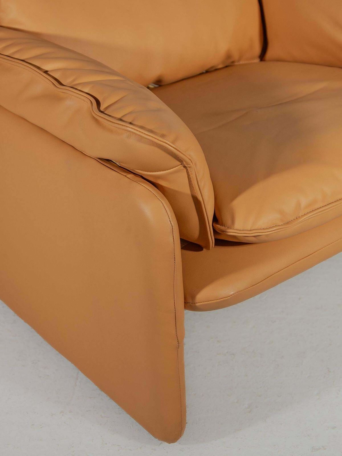 photo vinterior Set Of 2 Ds 61 Armchairs Camel Leather Designed By De Sede, 1970s