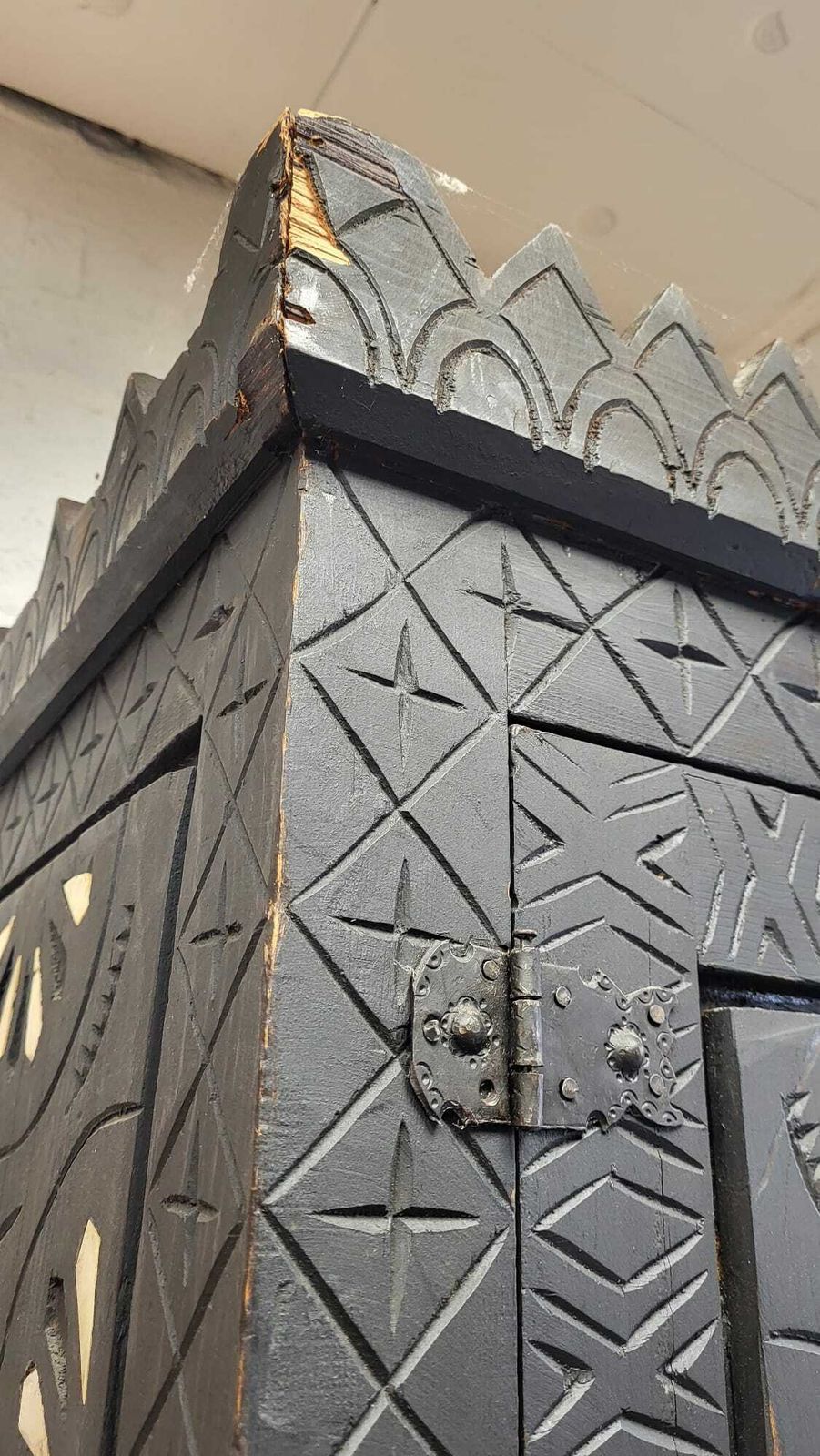 Dark Wardrobe photo furniture