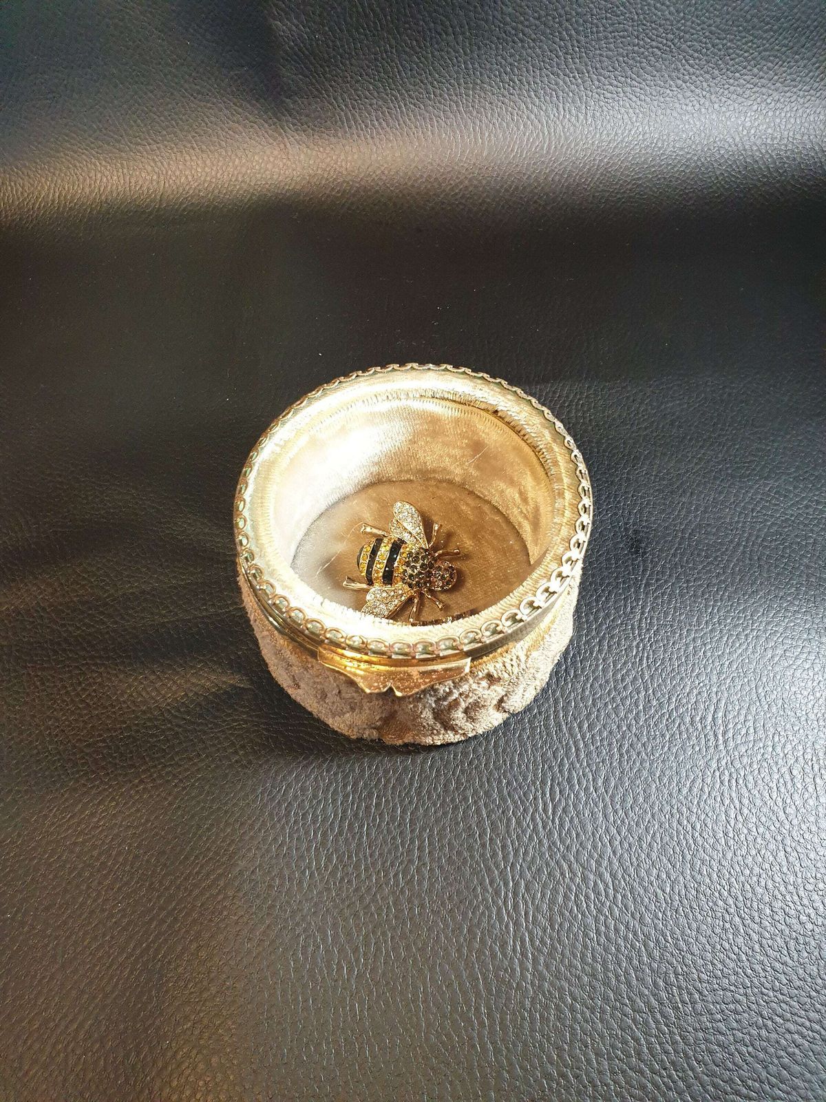 Antique French Jewellery Box, Antique Jewellery, Vintage Round Jewelry Box photo for sale