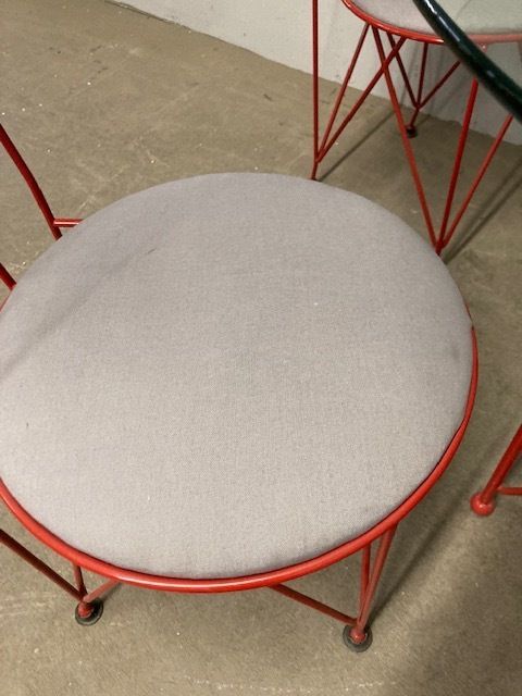 Cassina Chairs And Table From The 1980s, Designer Frank Lloyd Wright, Modern Antiques. Sign photo vintage