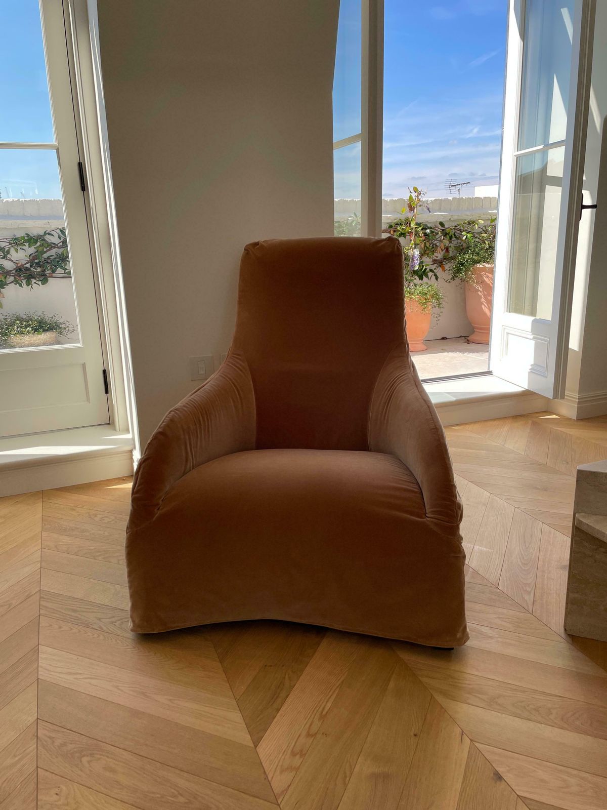 Kalos Armchair By Antonio Citterio In Brown Velvet photo buy