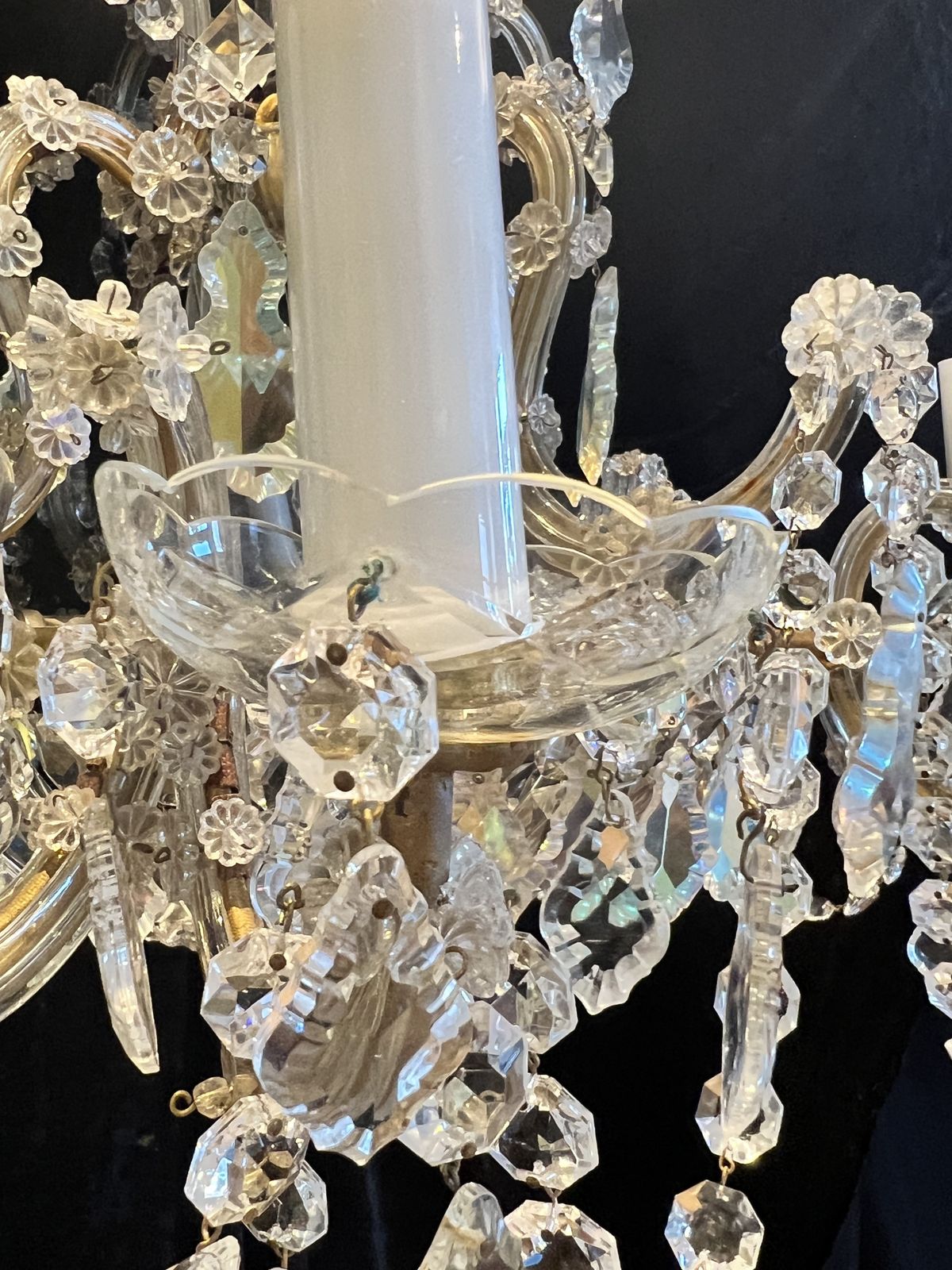 photo vinterior A Pair Of  Italian Twelve Light Antique Marie Theresa Chandeliers (We Have Four In Total Of These)