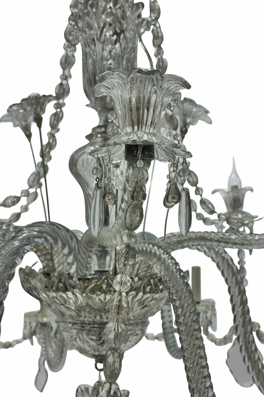 A Large French Twelve Arm Baccarat Chandelier photo vinterior