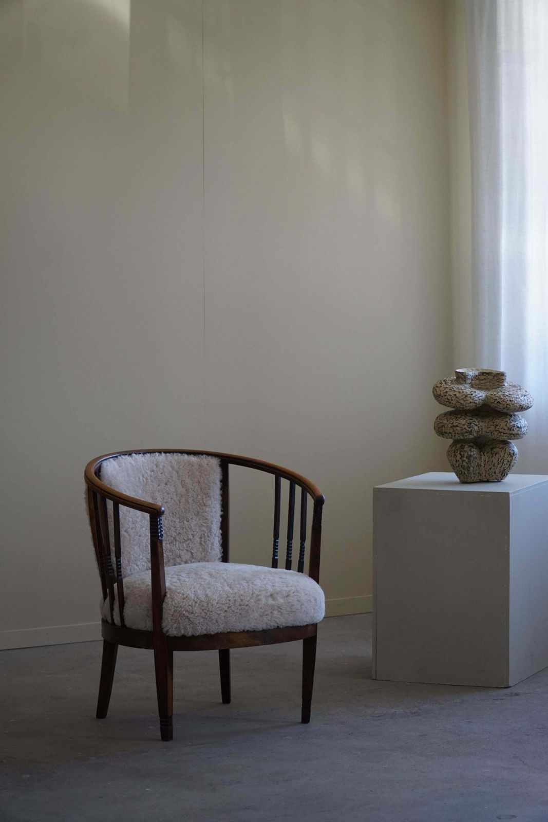 photo vintage Pair Of Danish Armchairs In Beech, Reupholstered Lambswool, Jugendstil, 1900s