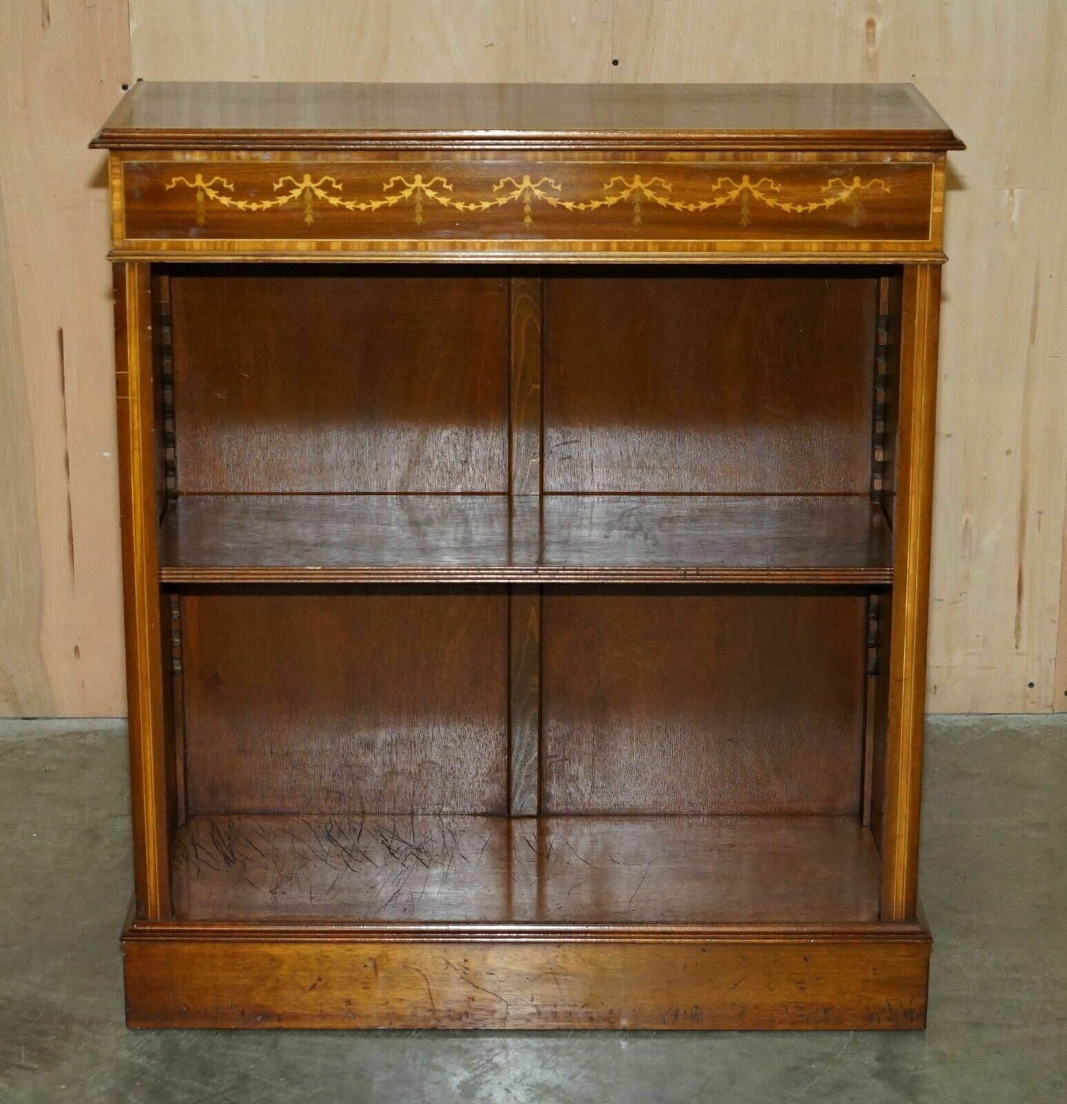 Exquisitely Inlaid Brights Of Nettlebed Sheraton Revival Dwarf Open Bookcase photo 1200.0