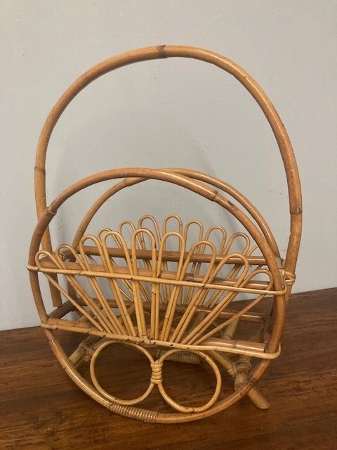 Modern Design Magazine Rack In Bamboo From The 1960s, In Perfect Condition photo furniture