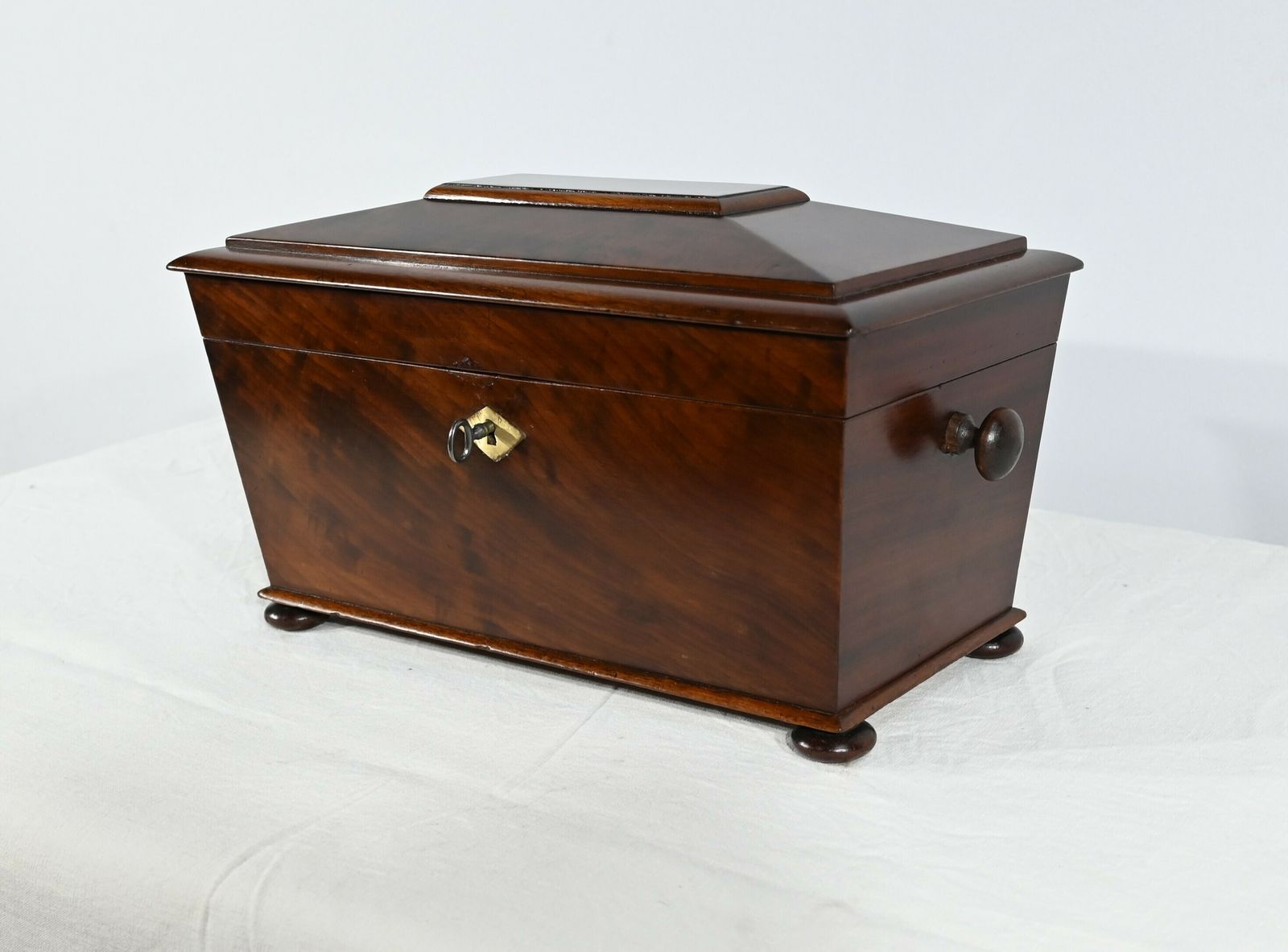 Rare English Tea Caddy In Mahogany   Mid 19th Century photo Furniture