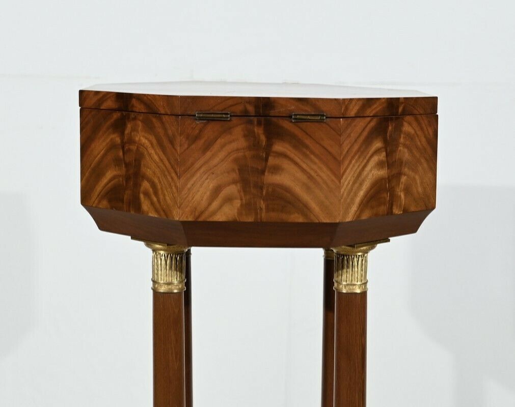 photo vinterior Small Powder Pedestal Table, Empire Style – 2nd Half Of The 19th Century