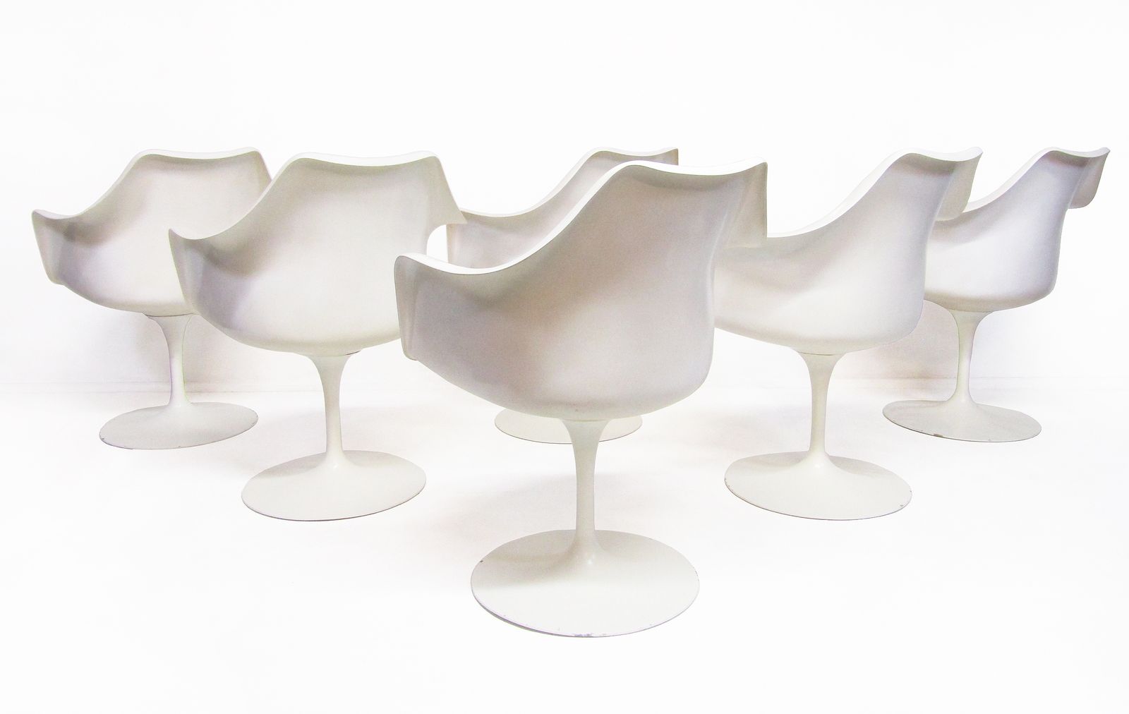 Six 1970s Space Age "Tulip" Dining Chairs Set By Eero Saarinen For Knoll photo vinterior