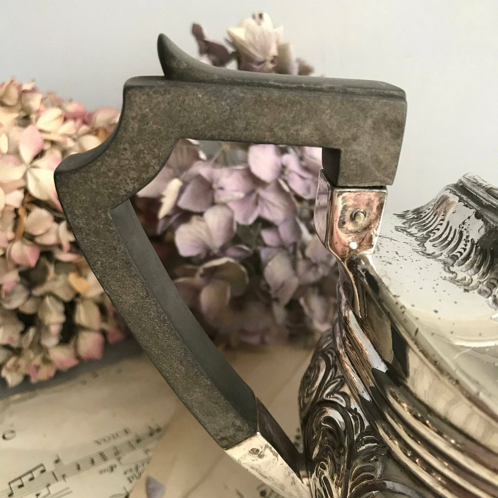 Antique 3 Piece Silver Plated Tea Set. Tea Pot. Sugar Bowl. Milk Jug. Atkin Brothers. Decorative. Downton Abbey. Shabby Chic photo vinterior