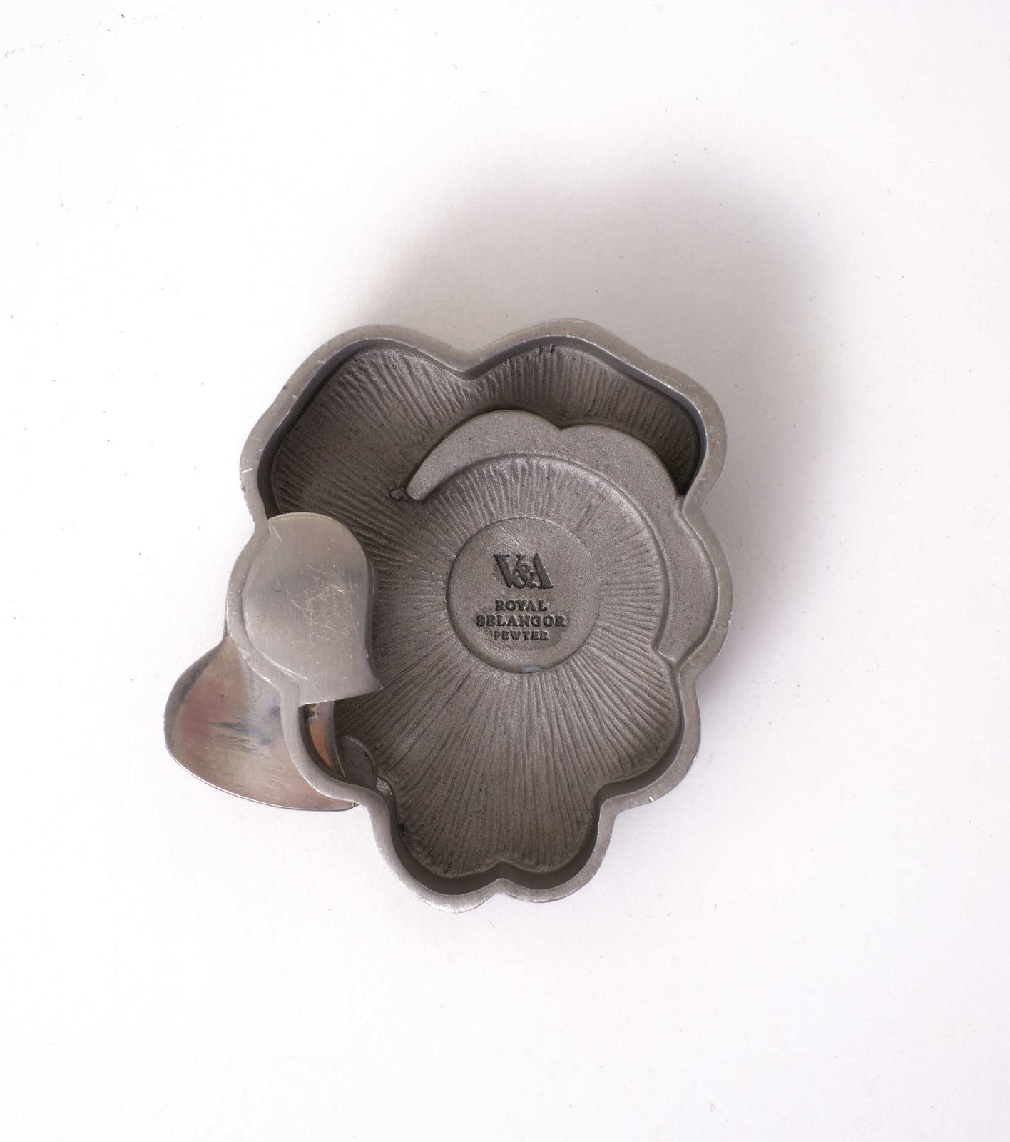 photo furniture Wine Set Accessories By Royal Selangor England