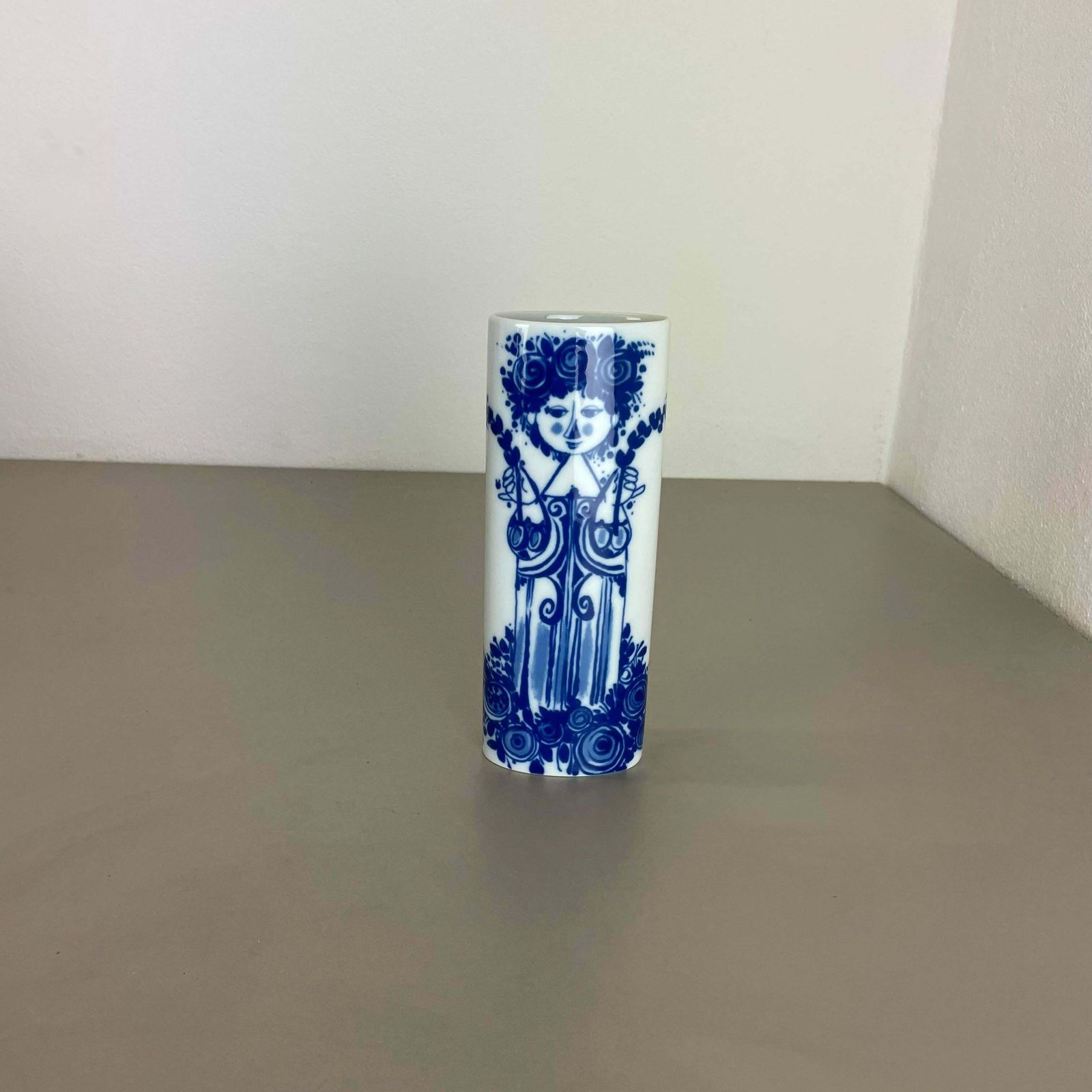 Op Art Porcelain Vase By Björn Wiinblad For Rosenthal Studio Line Germany, 1970s photo Home Decor