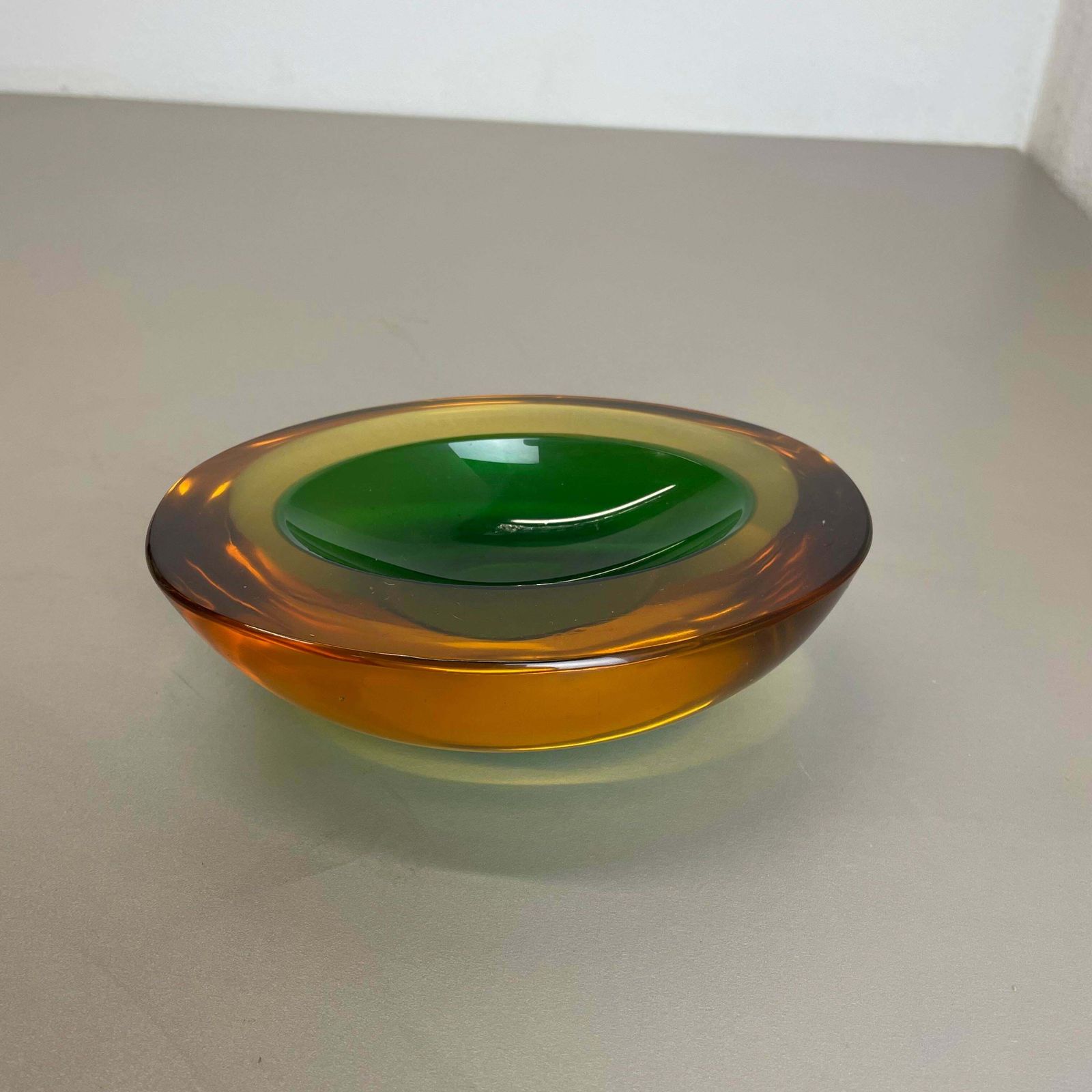 Heavy 1.5kg Glass "Green Yellow" Bowl Element Shell Ashtray Murano Italy, 1970s photo 613.0