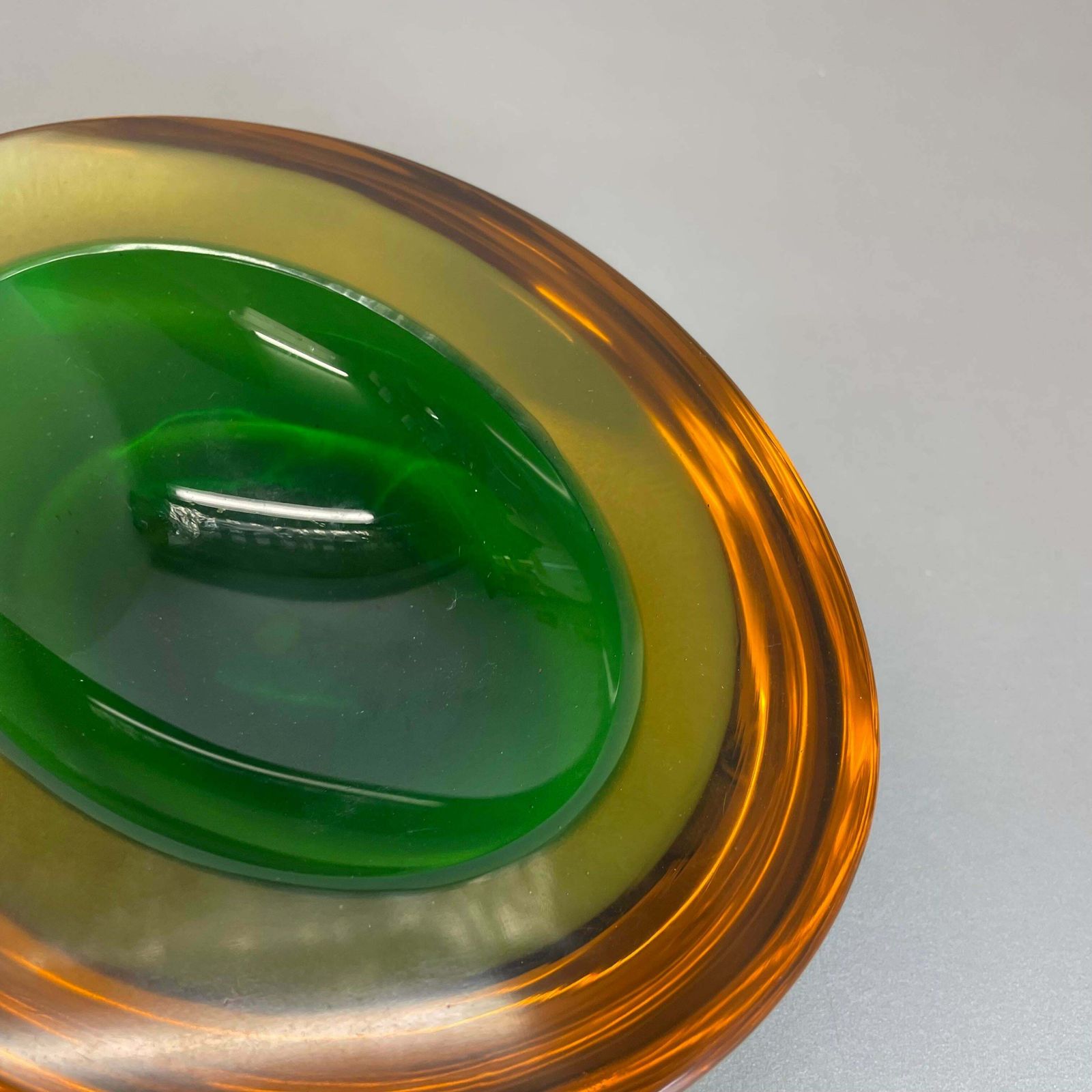 Home Decor Heavy 1.5kg Glass "Green Yellow" Bowl Element Shell Ashtray Murano Italy, 1970s photo