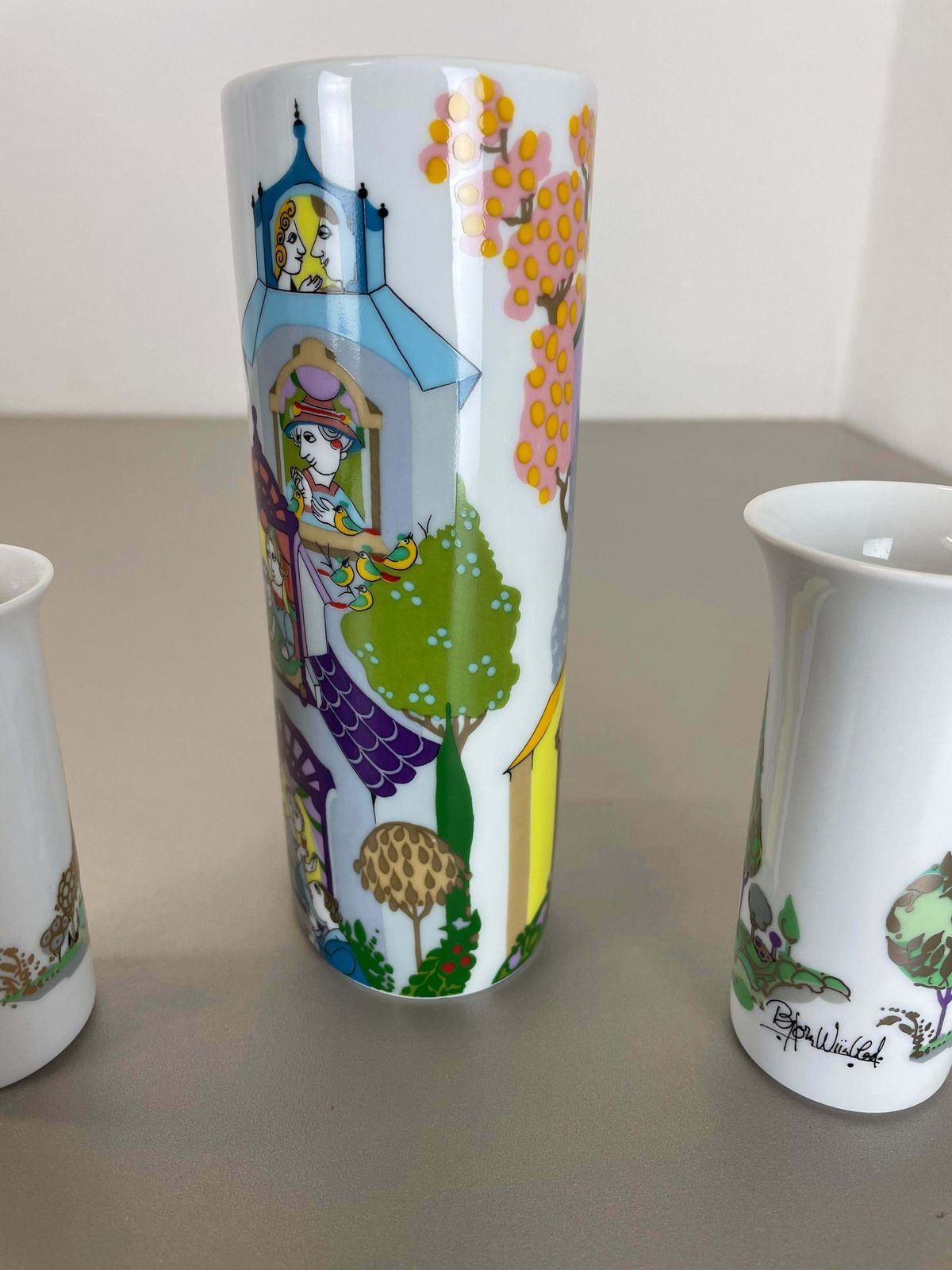 photo vintage Set Of 3 Porcelain Vase By Björn Wiinblad For Rosenthal Studio Line Germany 1970