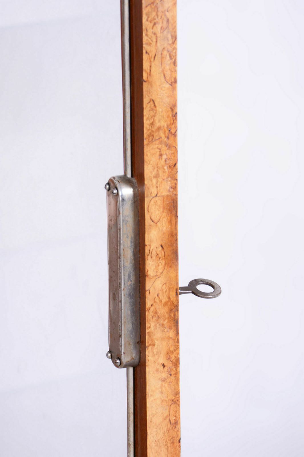 Restored Artdeco Display Cabinet, Jindrich Halabala, Up Zavody, Czech, 1930s photo vinterior