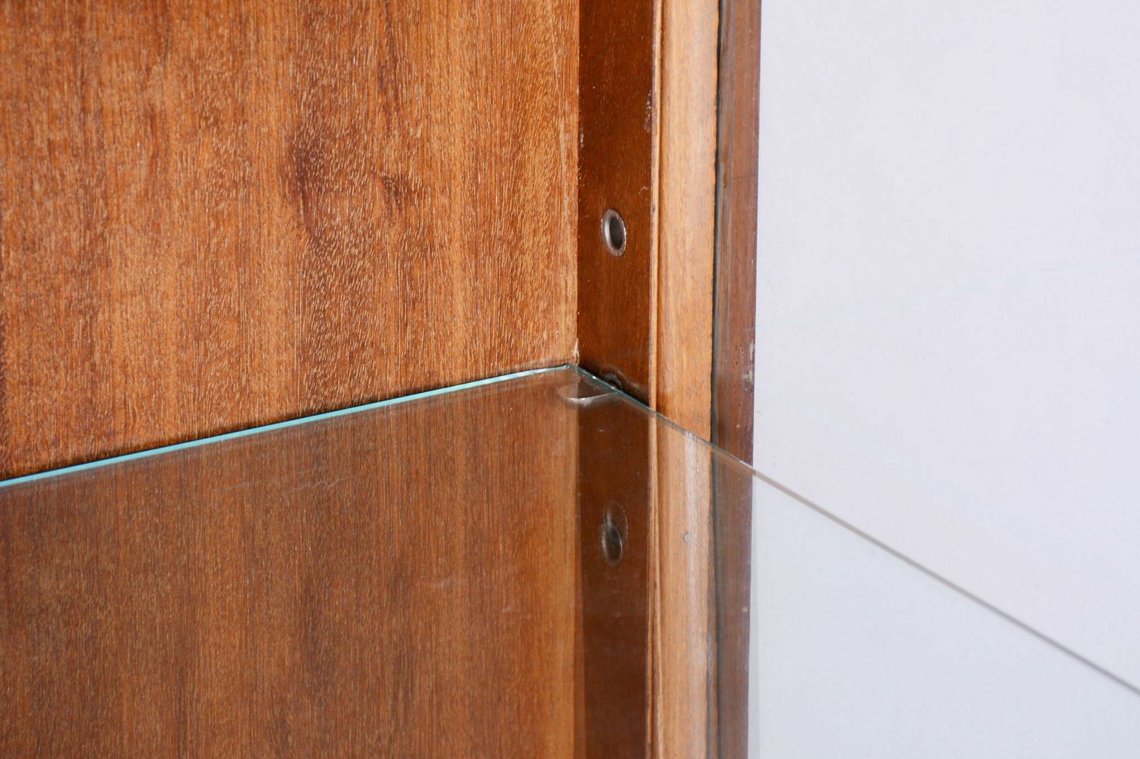 photo vintage Restored Artdeco Display Cabinet, Jindrich Halabala, Up Zavody, Czech, 1930s