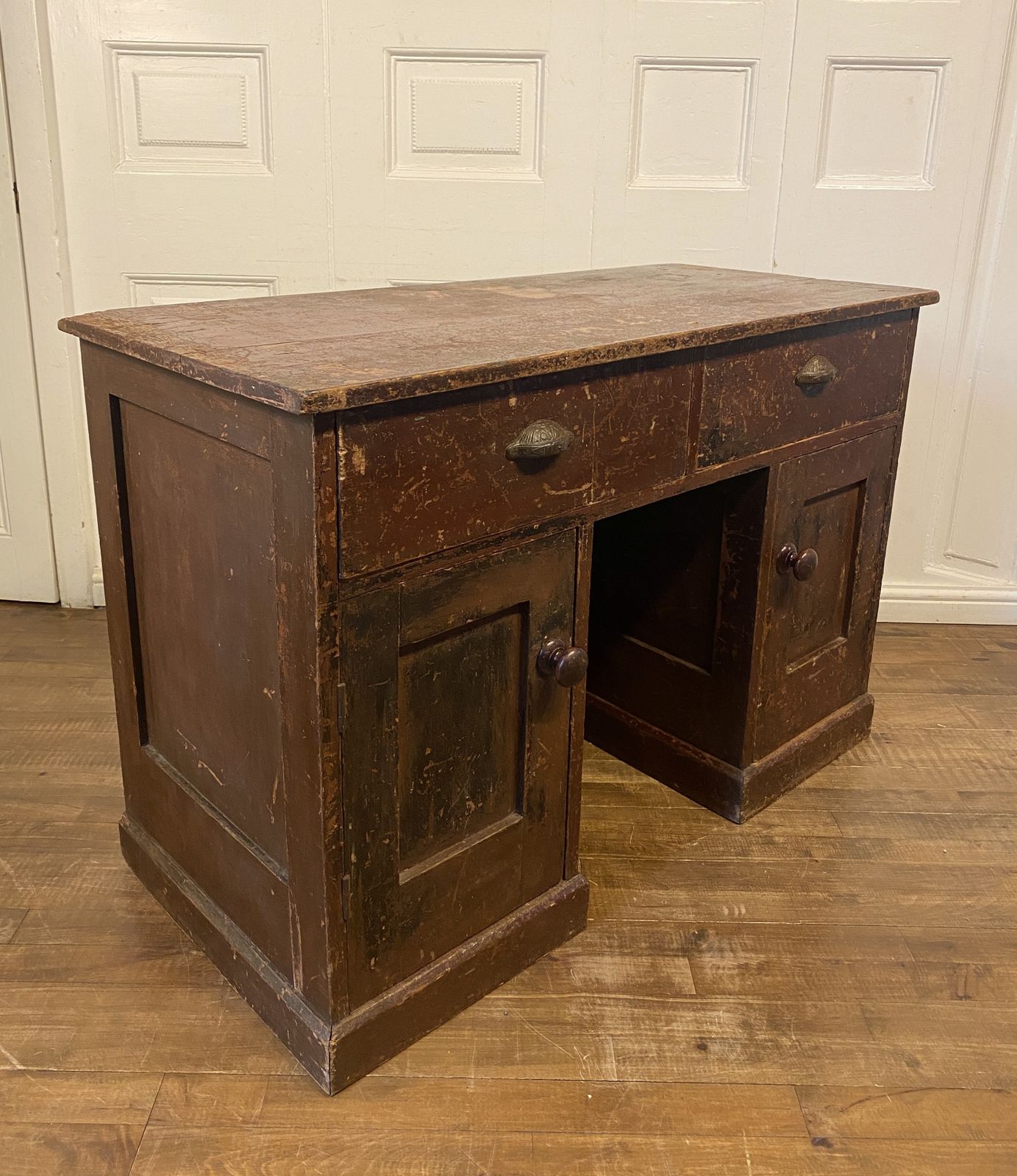 photo vintage Antique 1880s Kneehole Desk In Original Beautiful Time Worn Paint.