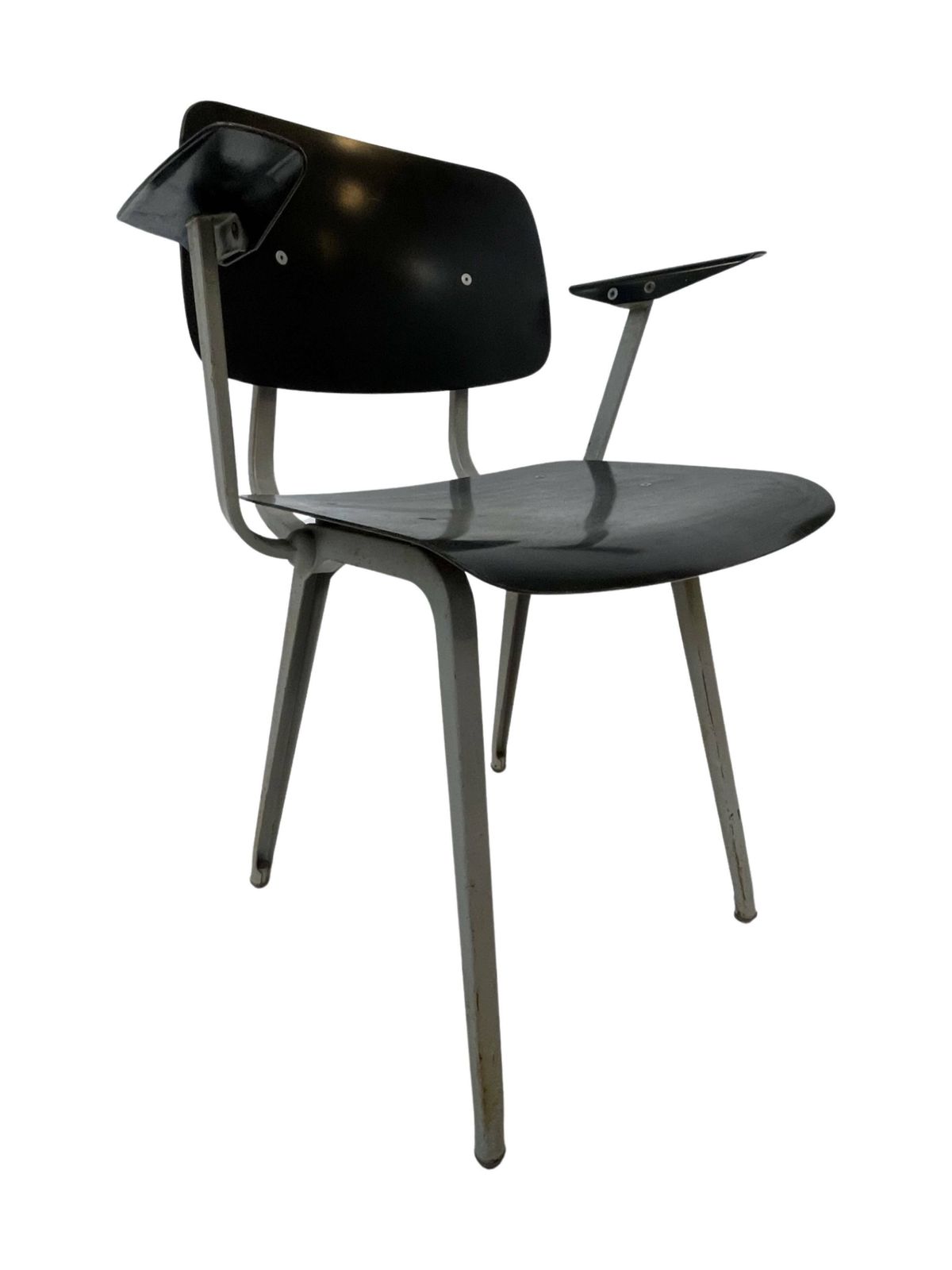 607.0 Friso Kramer Revolt Arm Chair For Ahrend De Cirkel 1953 photo